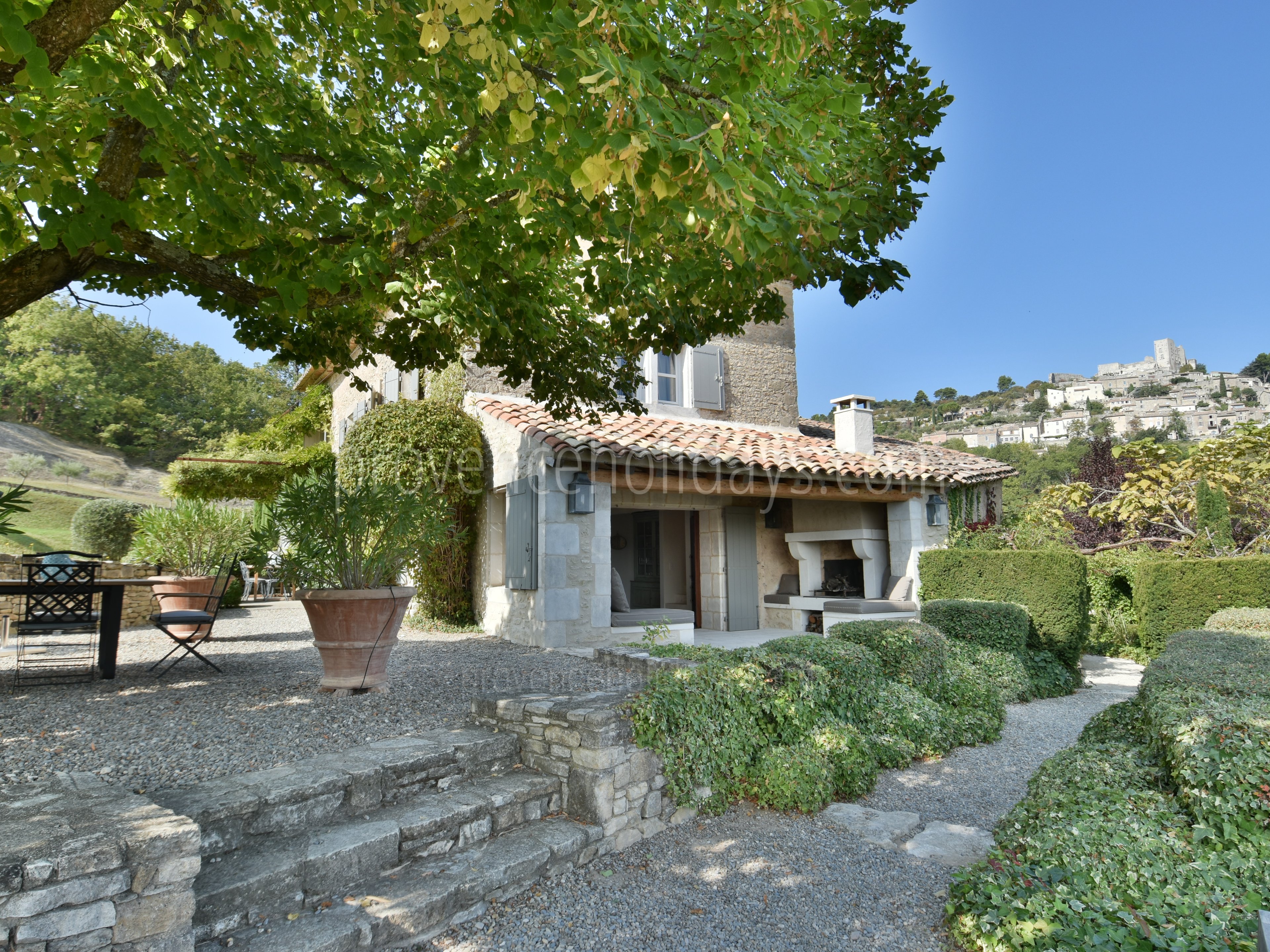 14 - Chez Emile: Villa: Exterior