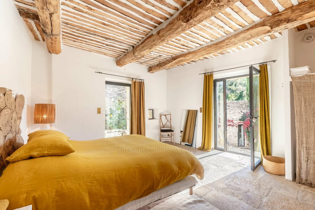 8 - Le Vallon Secret: Villa: Bedroom