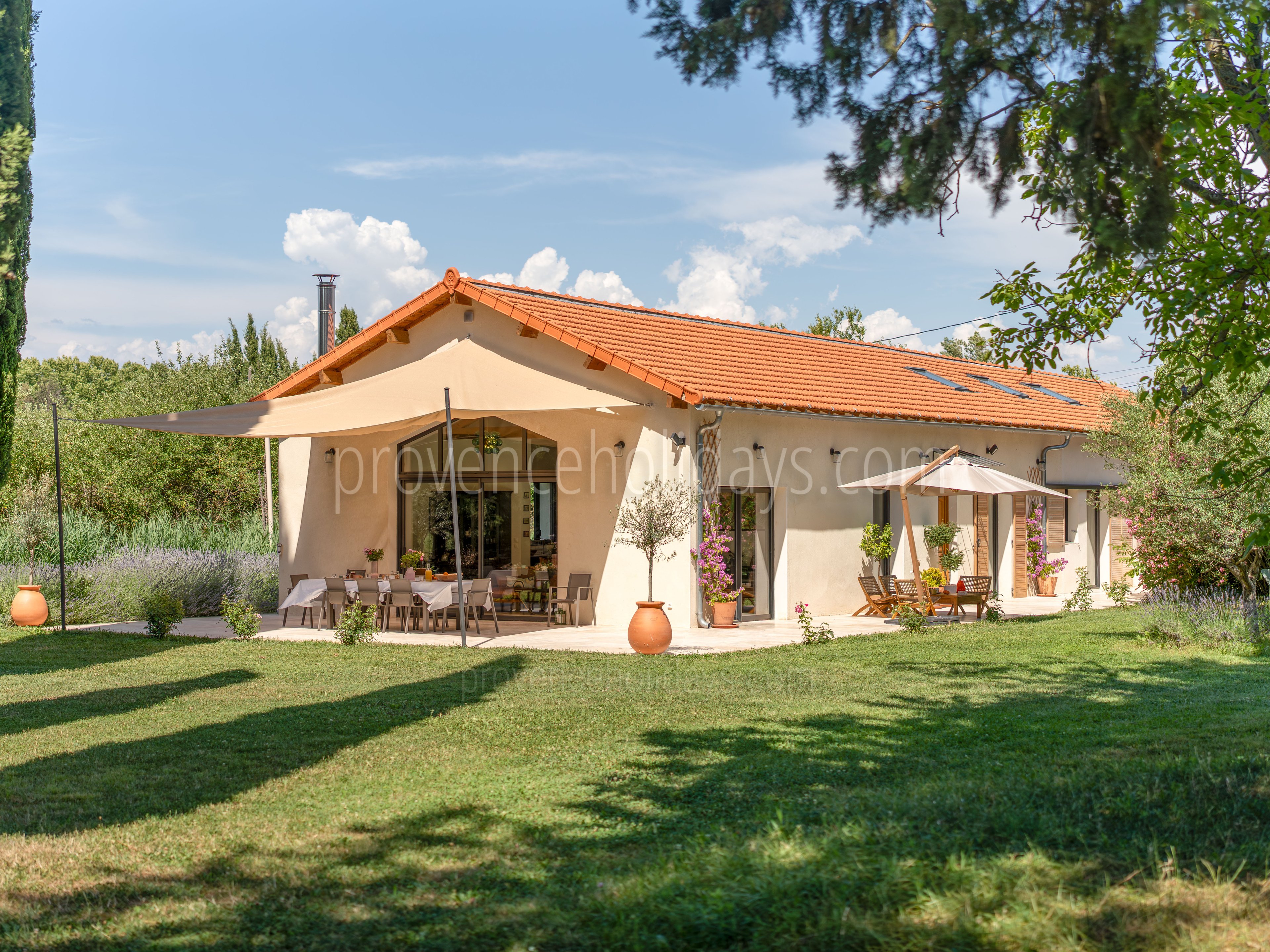 17 - Villa Romarin: Villa: Exterior