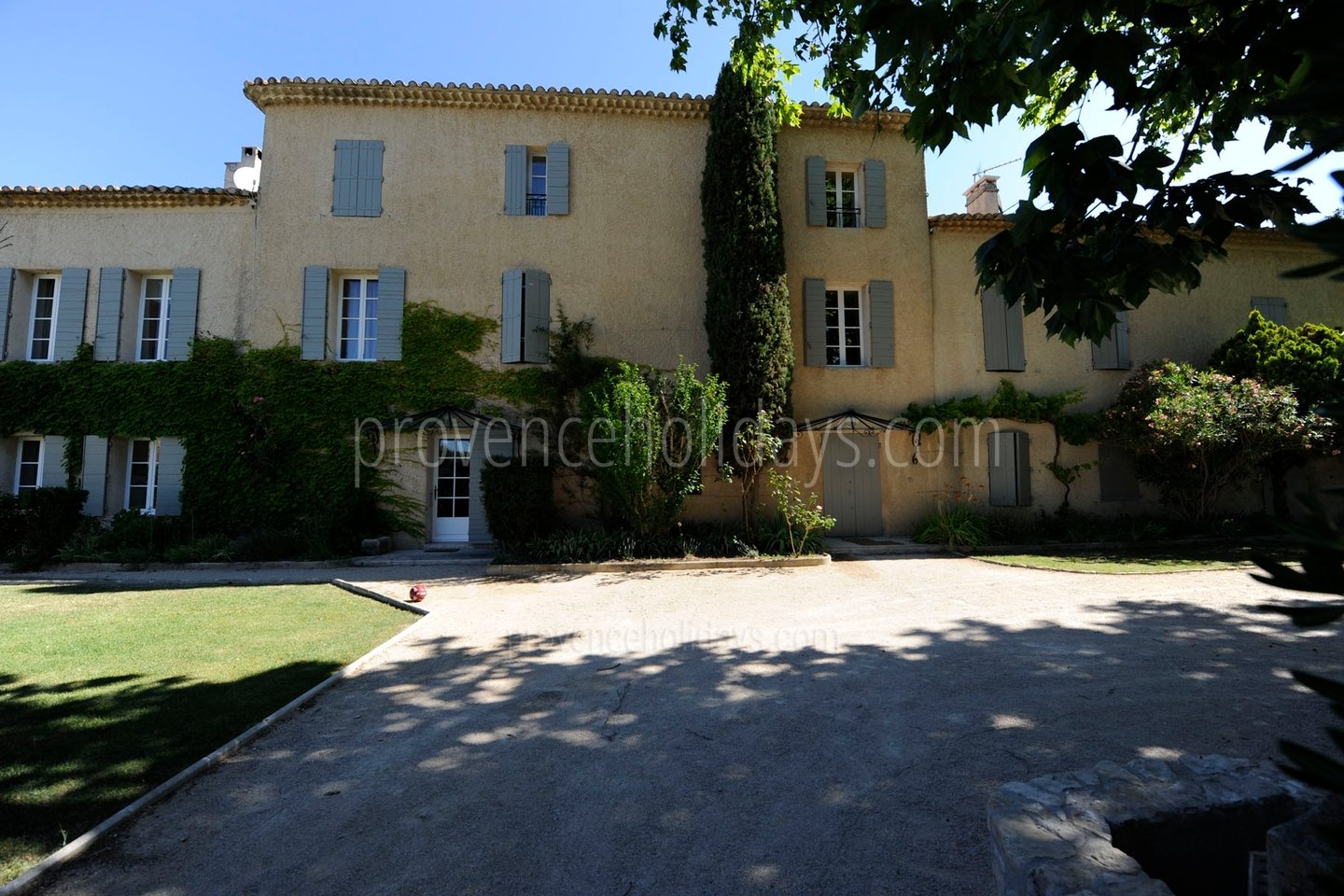 13 - Mas Lambesc: Villa: Exterior