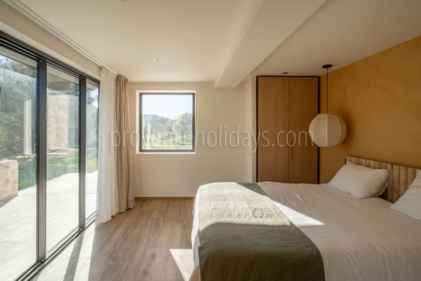 8 - Les Jardins Blancs: Villa: Bedroom