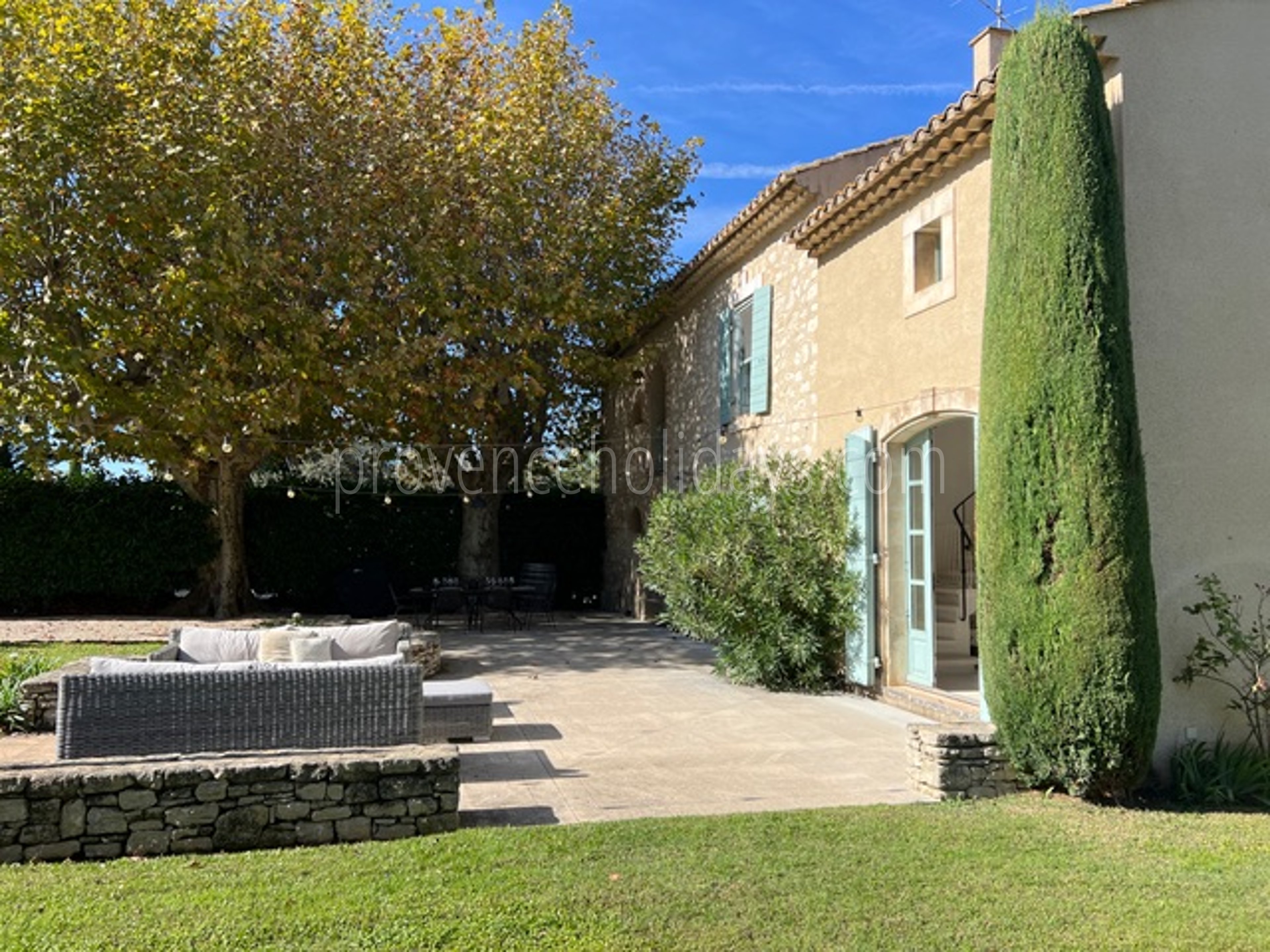 16 - le Refuge Provençal: Villa: Exterior