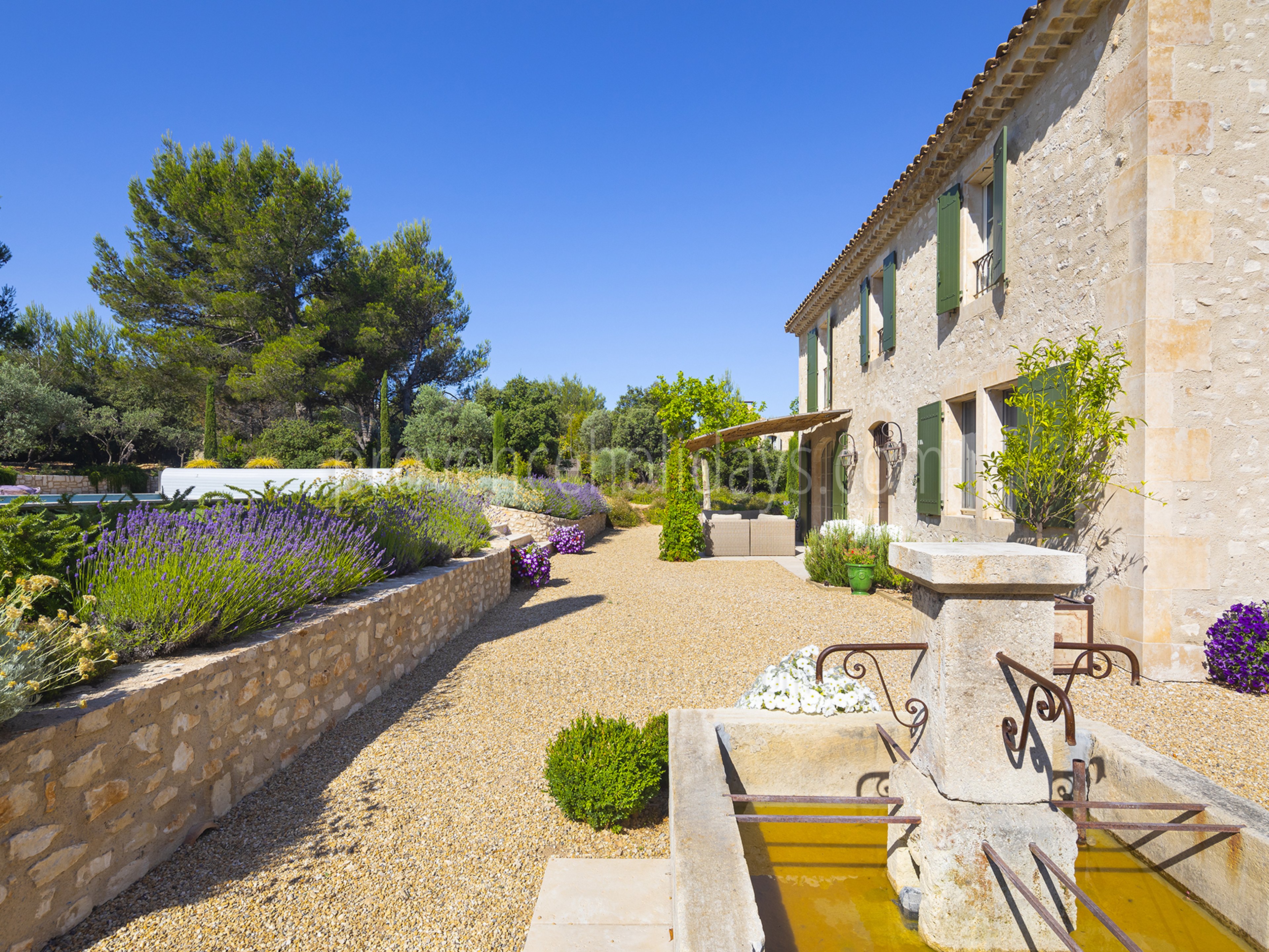15 - Le Mas de la Cabro: Villa: Exterior