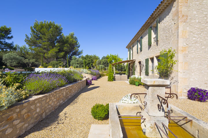 22 - Le Mas de la Cabro: Villa: Exterior