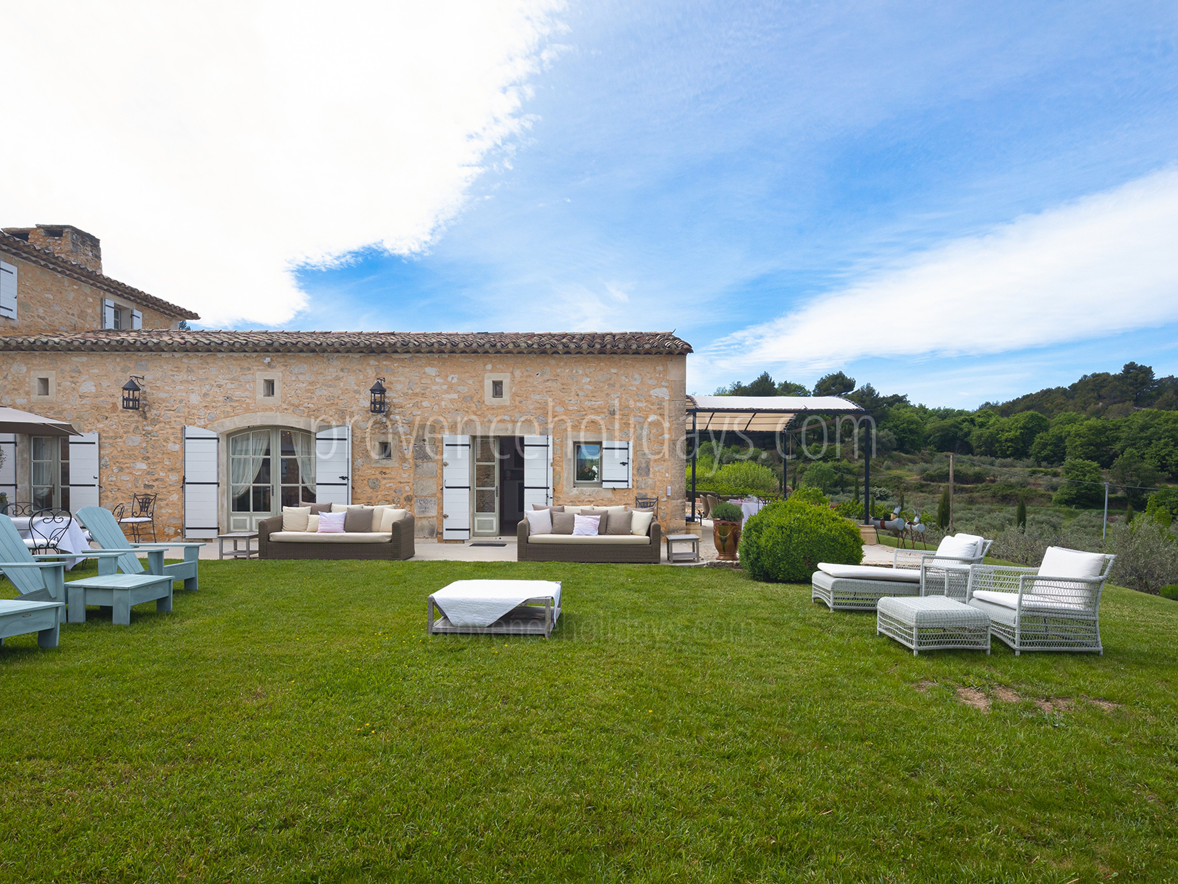 16 - Mas Trigaud: Villa: Exterior