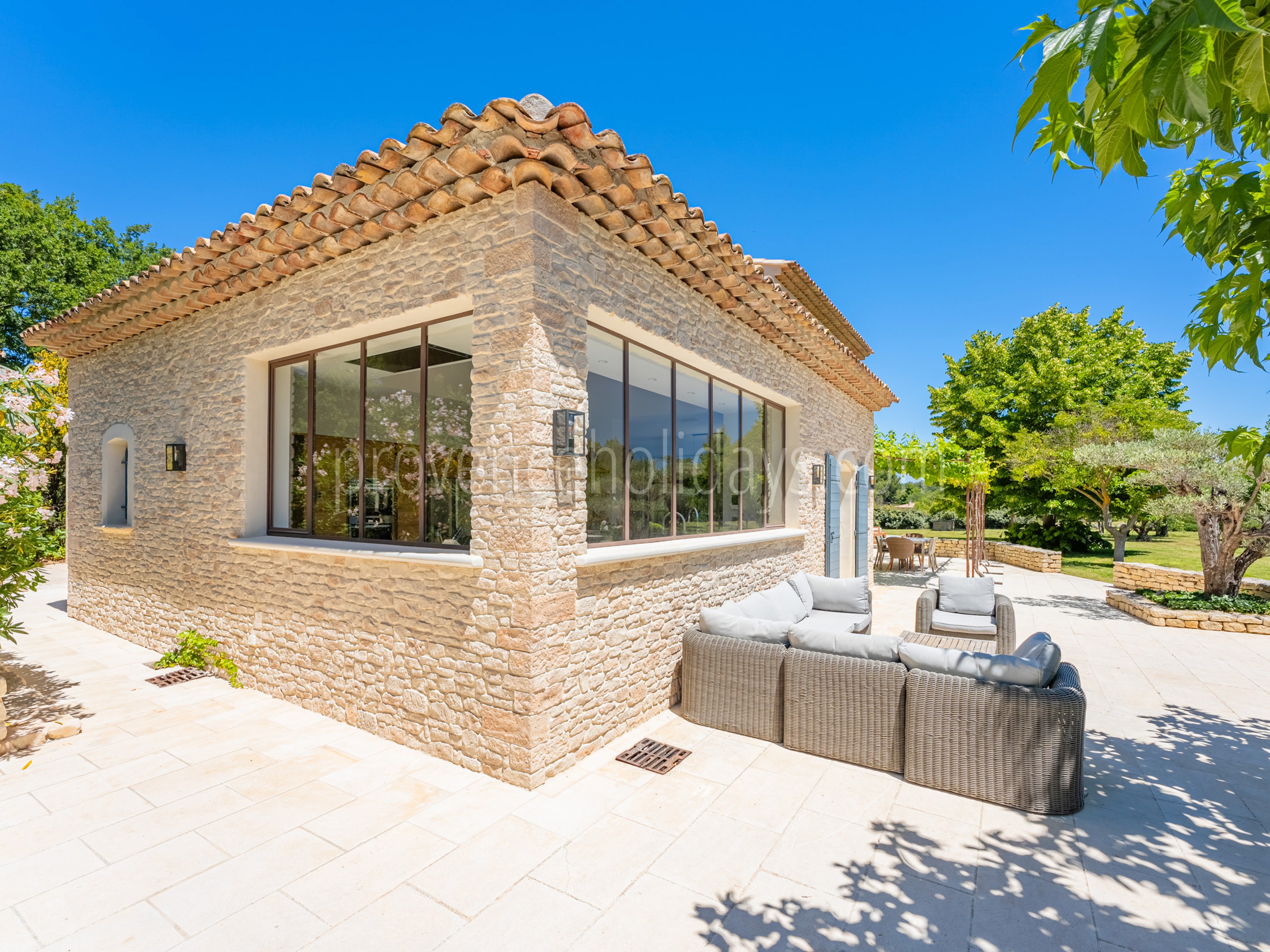 76 - Horizon Sainte-Victoire: Villa: Exterior
