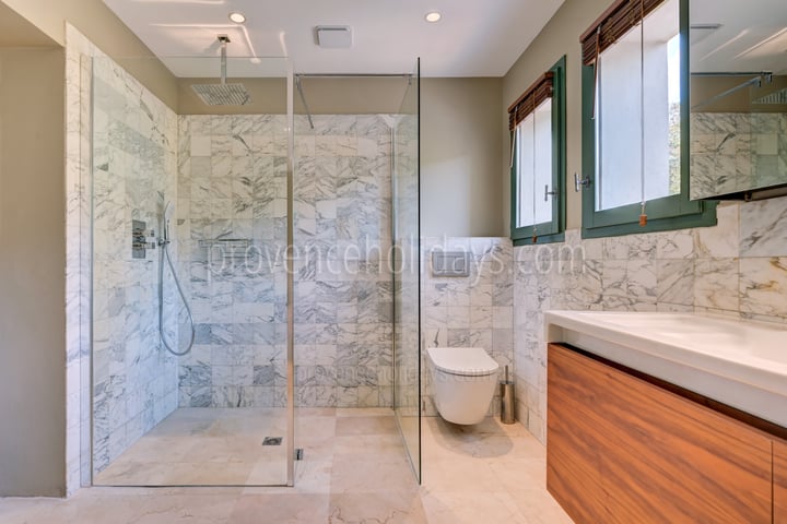 23 - Villa Castel: Villa: Bathroom