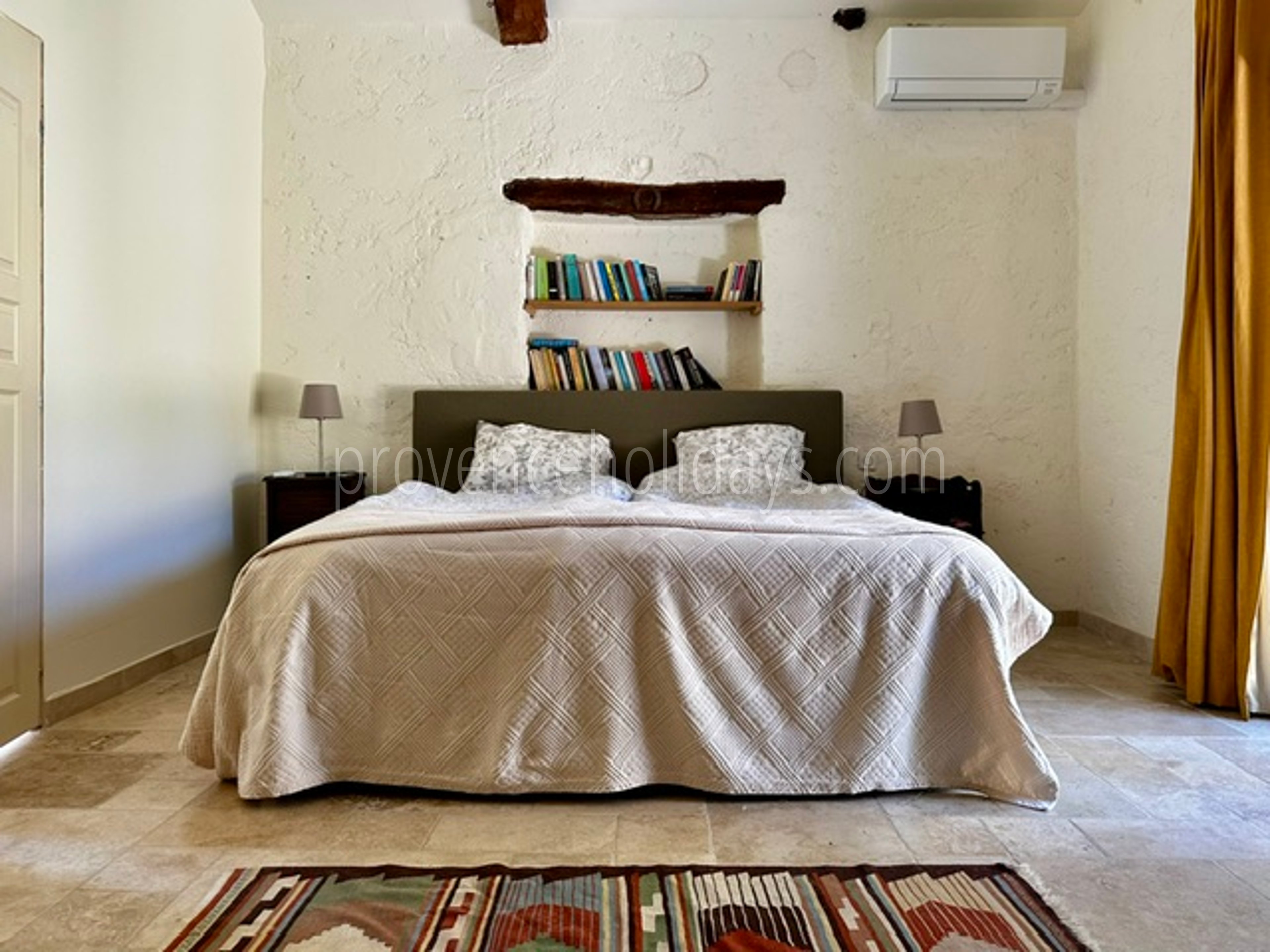 5 - La Bastide: Villa: Bedroom