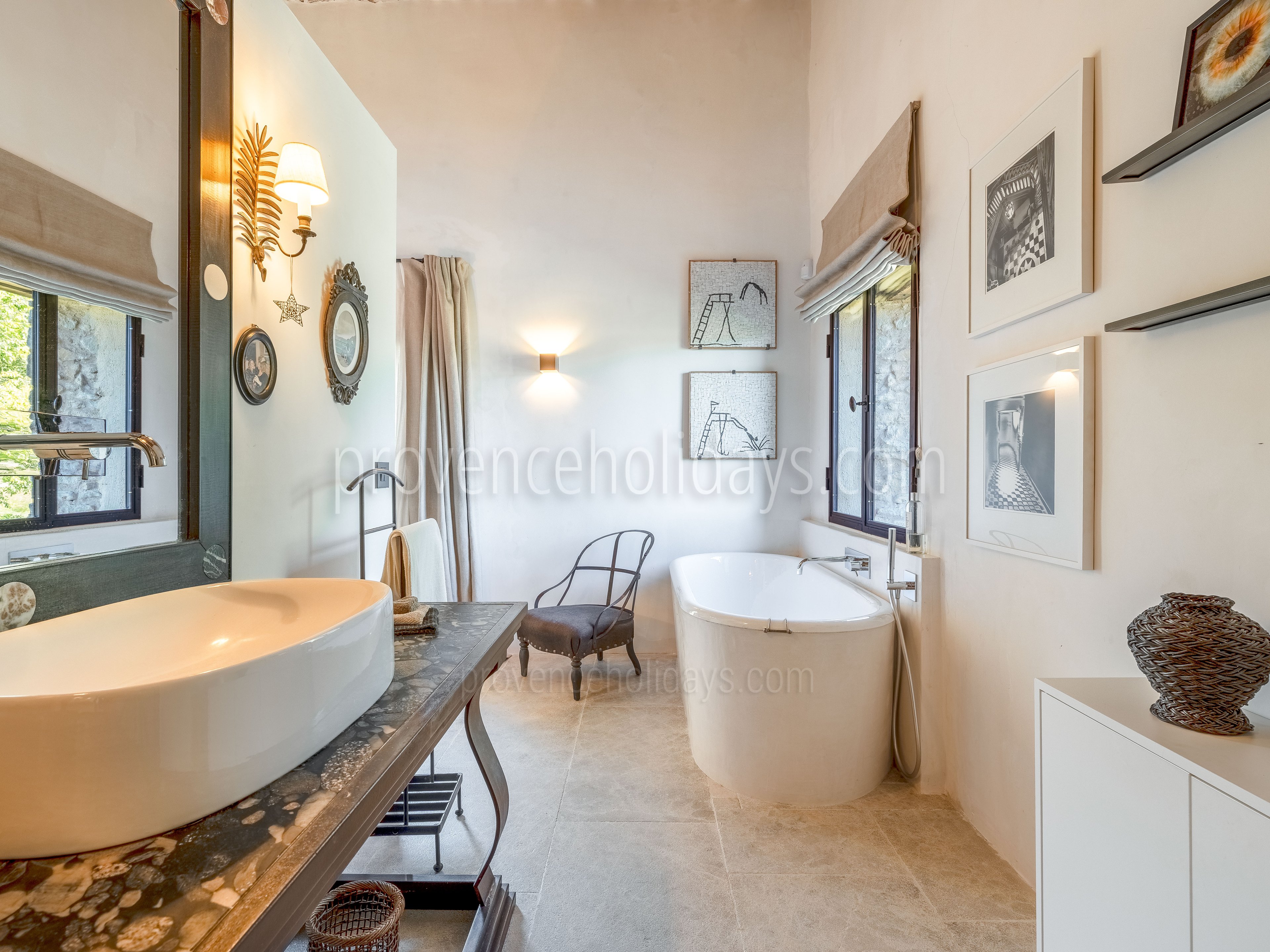 36 - La Chapelle Saint-Pons: Villa: Bathroom 2