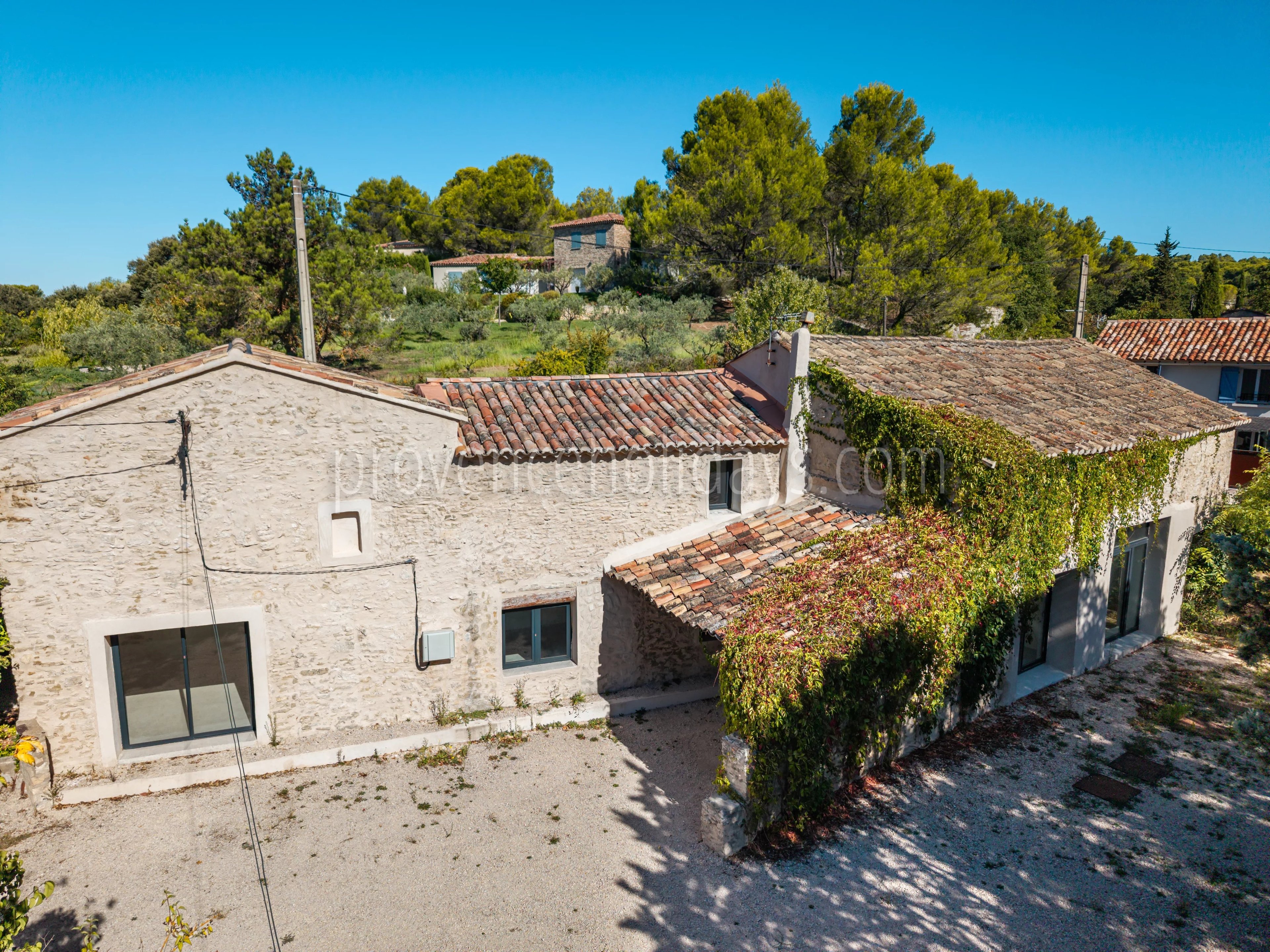 1 - Mas rénové à L\'Isle-sur-la-Sorgue: Villa: Exterior