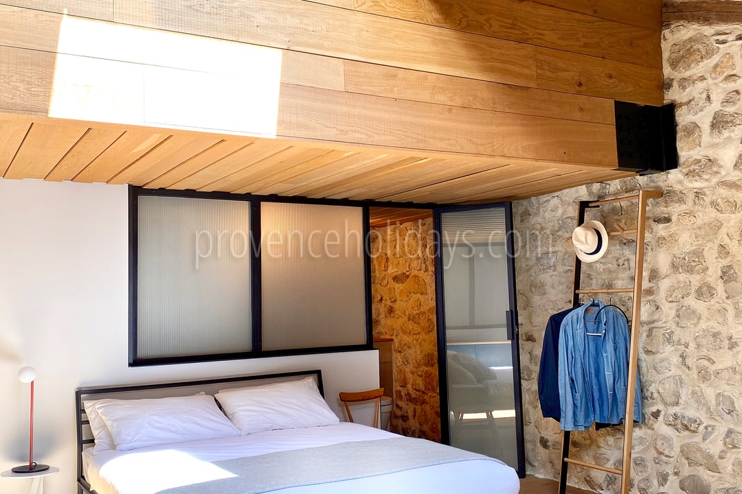 40 - Mas Villard: Villa: Bedroom