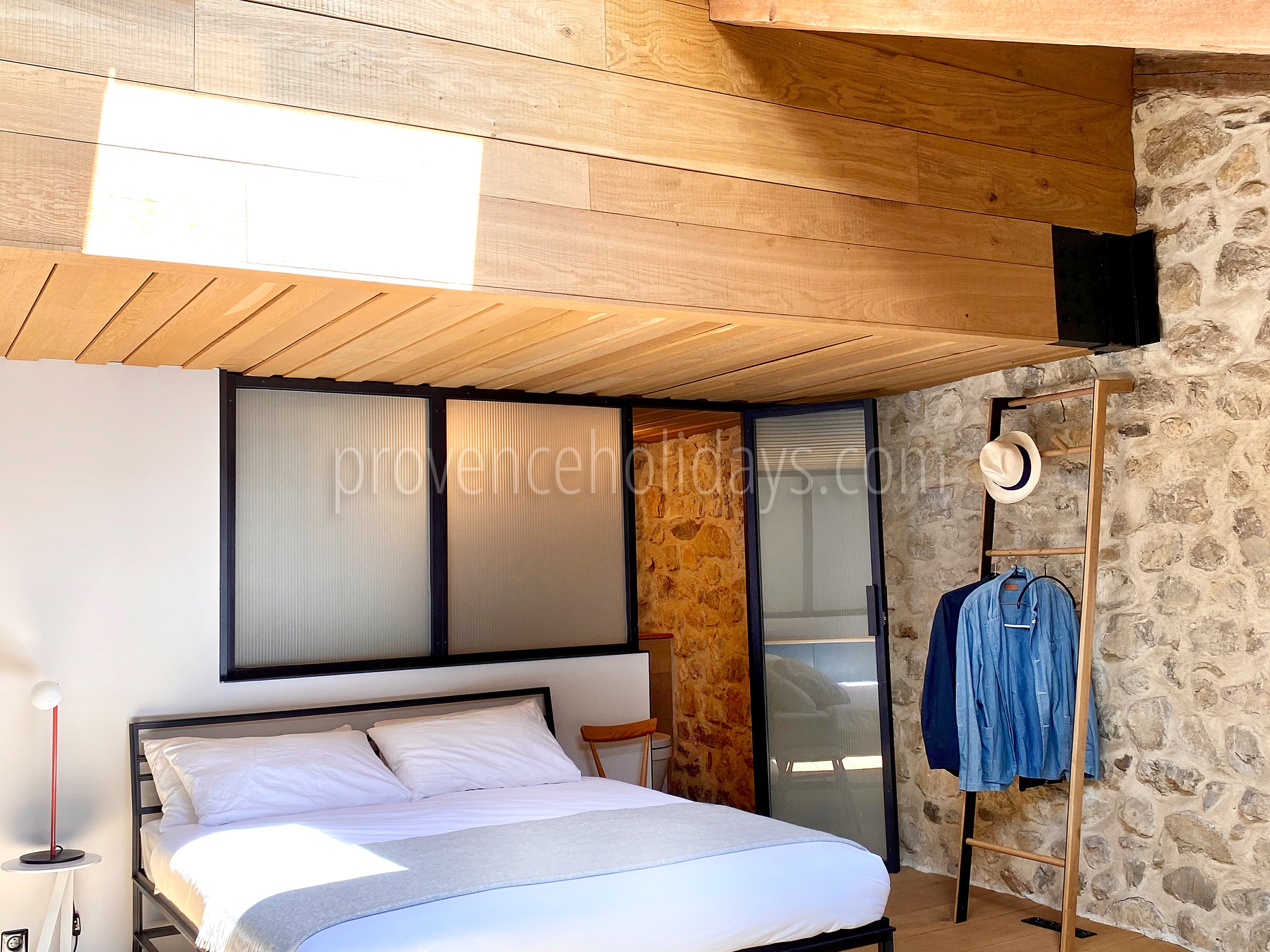 40 - Mas Villard: Villa: Bedroom