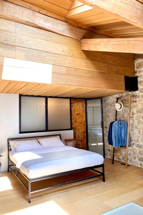 40 - Mas Villard: Villa: Bedroom