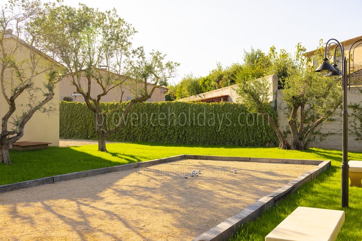 18 - Mas Leonie: Villa: Exterior
