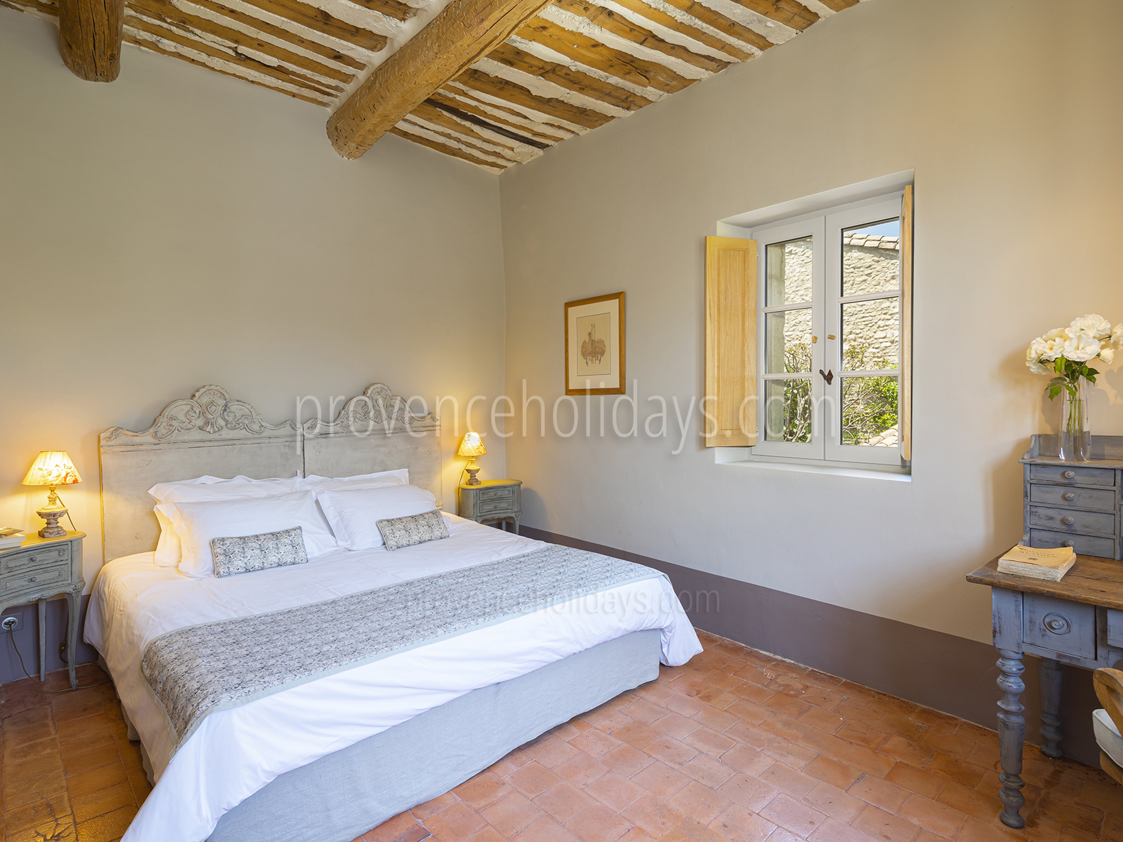 5 - La Maison du Jardin Secret: Villa: Bedroom