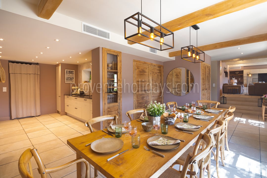 9 - Mas de Provence: Villa: Interior
