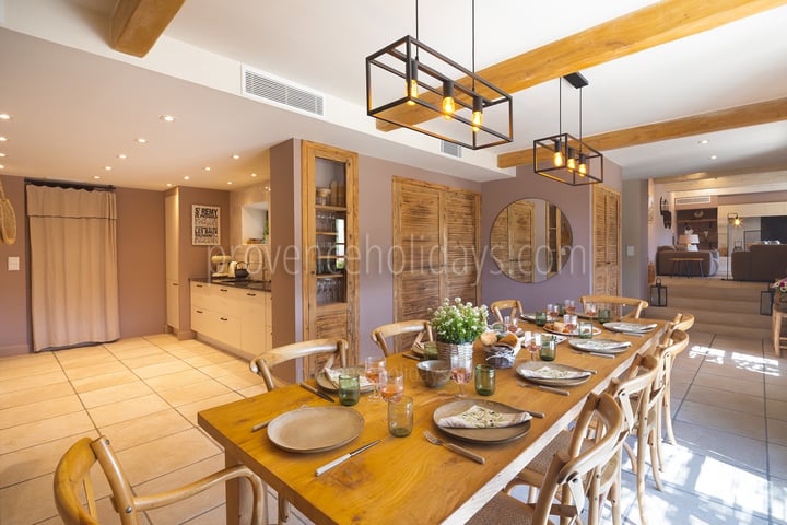 9 - Mas de Provence: Villa: Interior