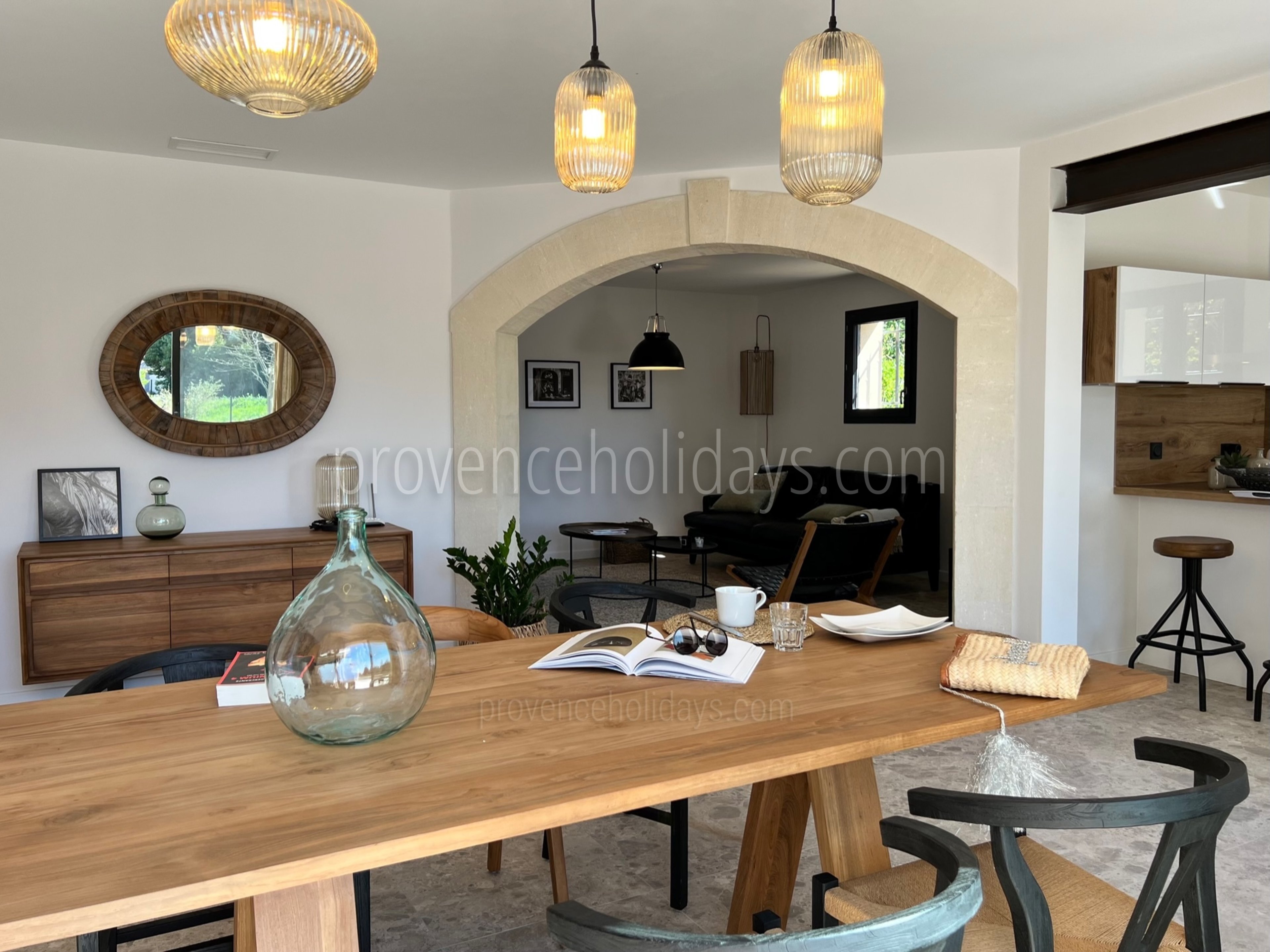 8 - Mazet du Paradou: Villa: Interior