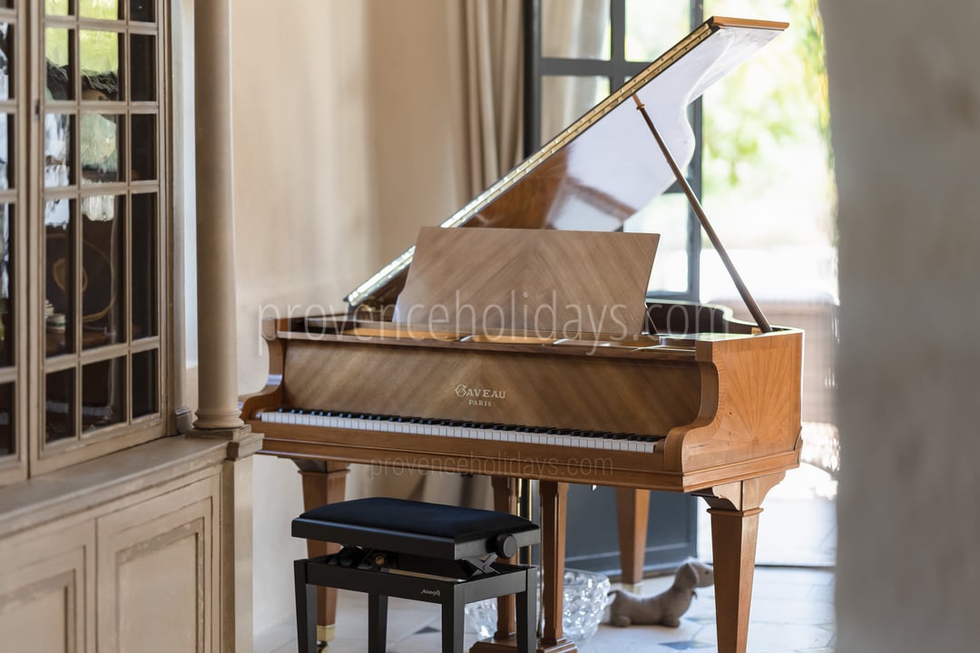 6 - Bastide des Magnans: Villa: Interior