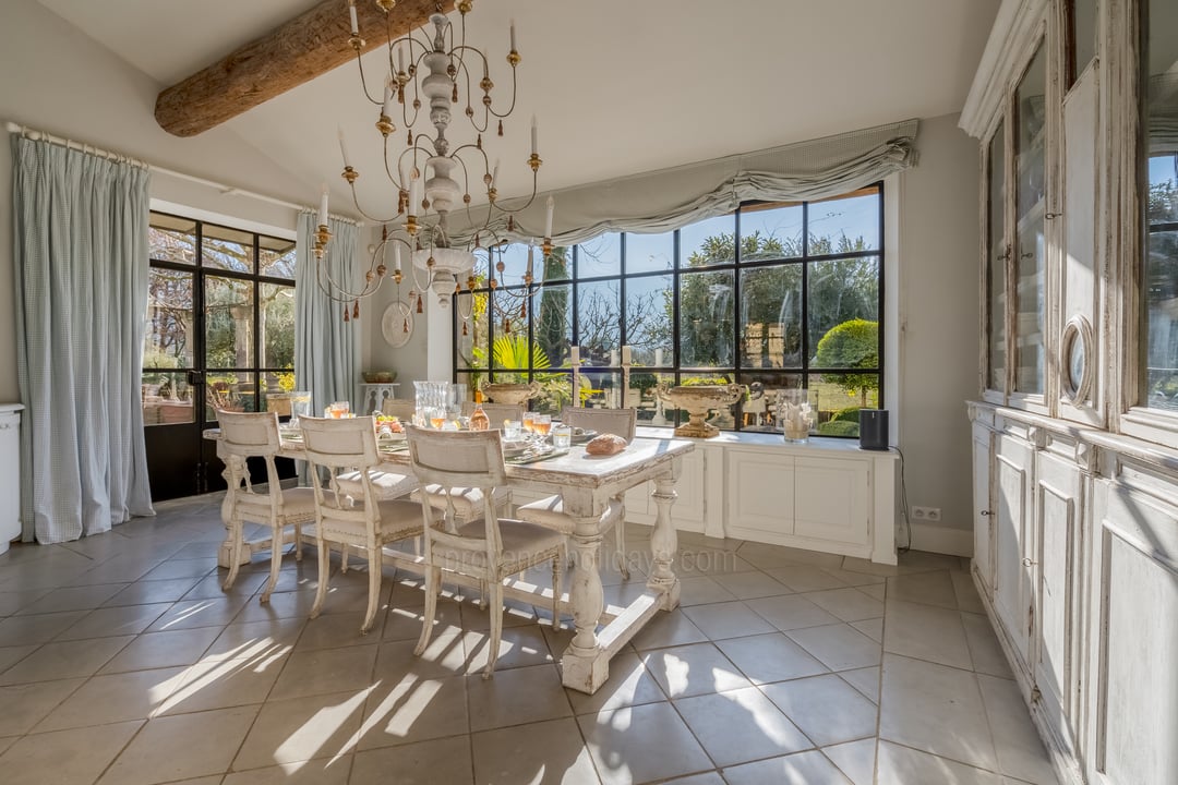 4 - La Tour d\'Oppède: Villa: Interior