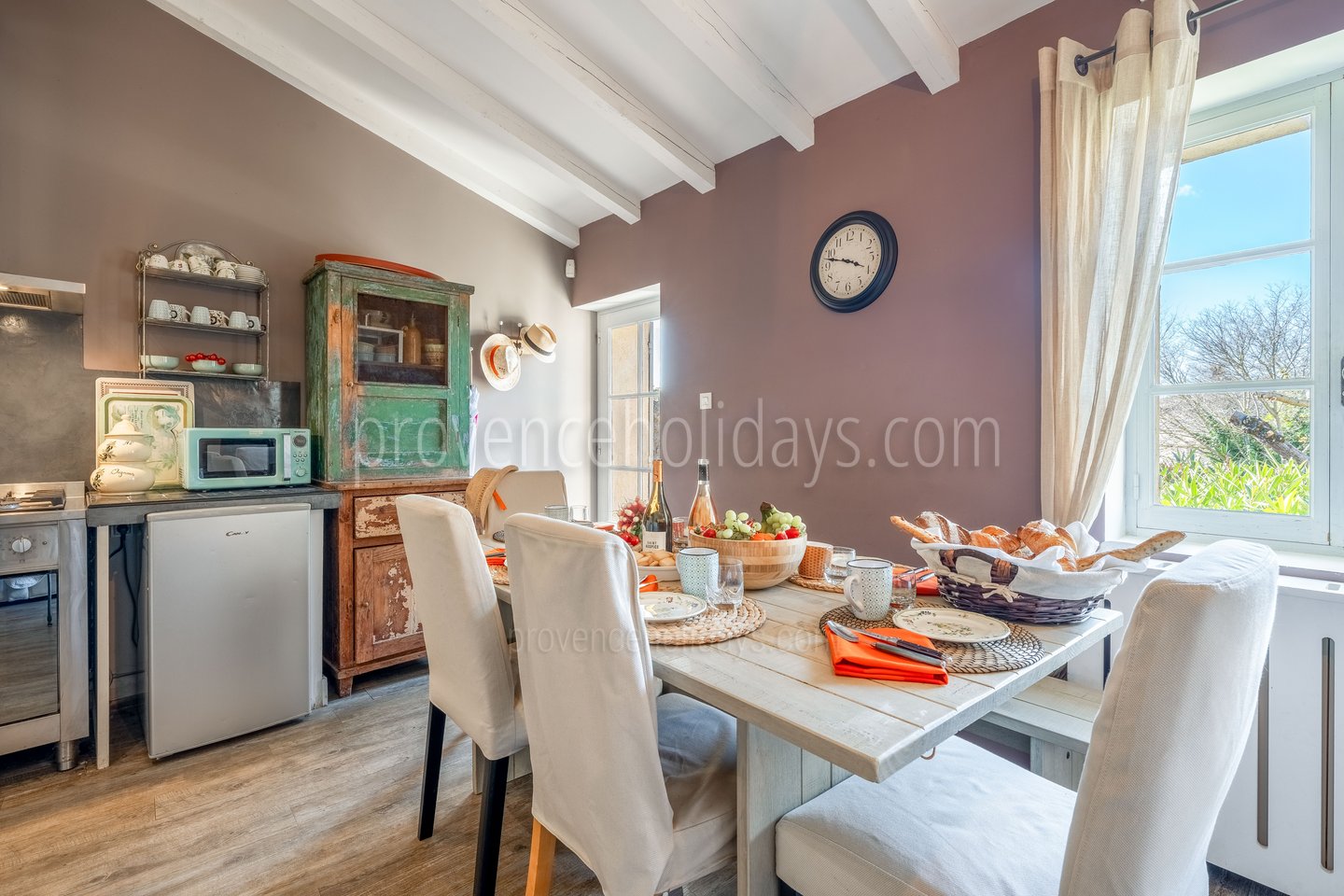 10 - Le Mas de Cabrières: Villa: Interior