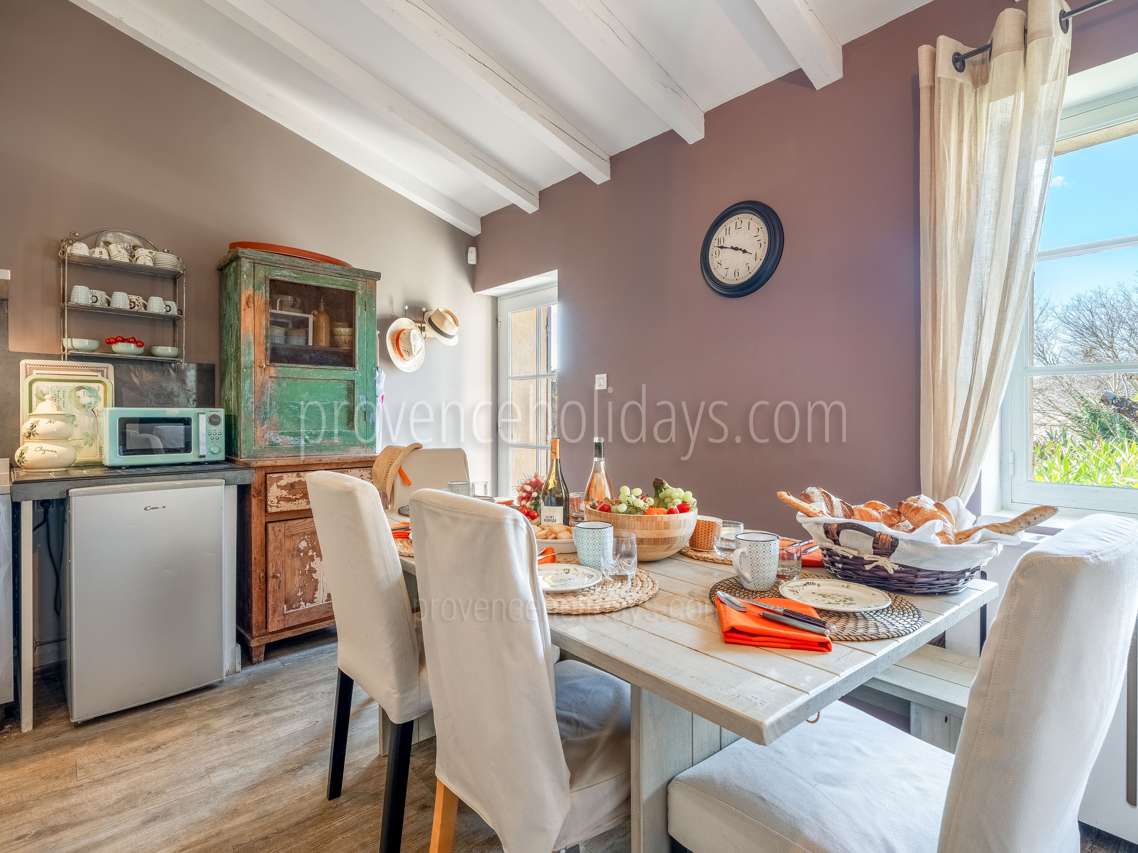 10 - Le Mas de Cabrières: Villa: Interior