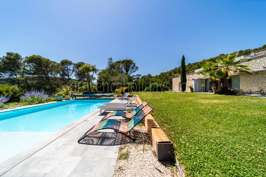 16 - Villa with pool in Pernes-les-Fontaines: Villa: Pool