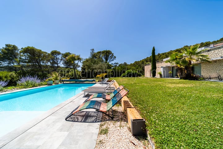 16 - Villa with pool in Pernes-les-Fontaines: Villa: Pool