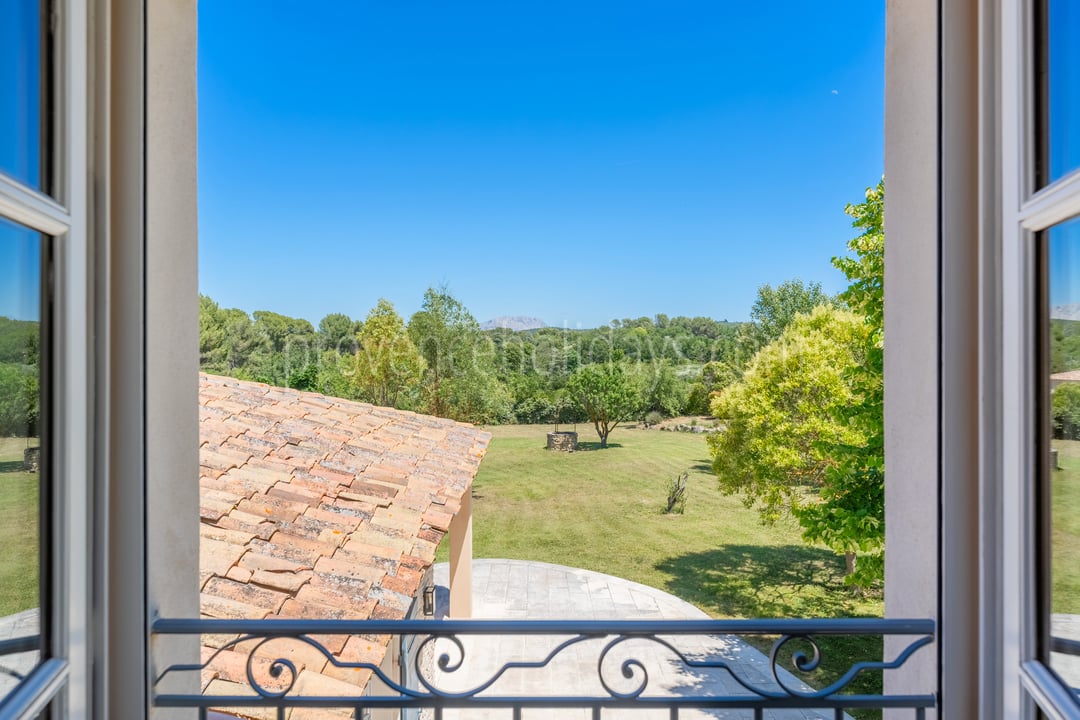 96 - Horizon Sainte-Victoire: Villa: Exterior