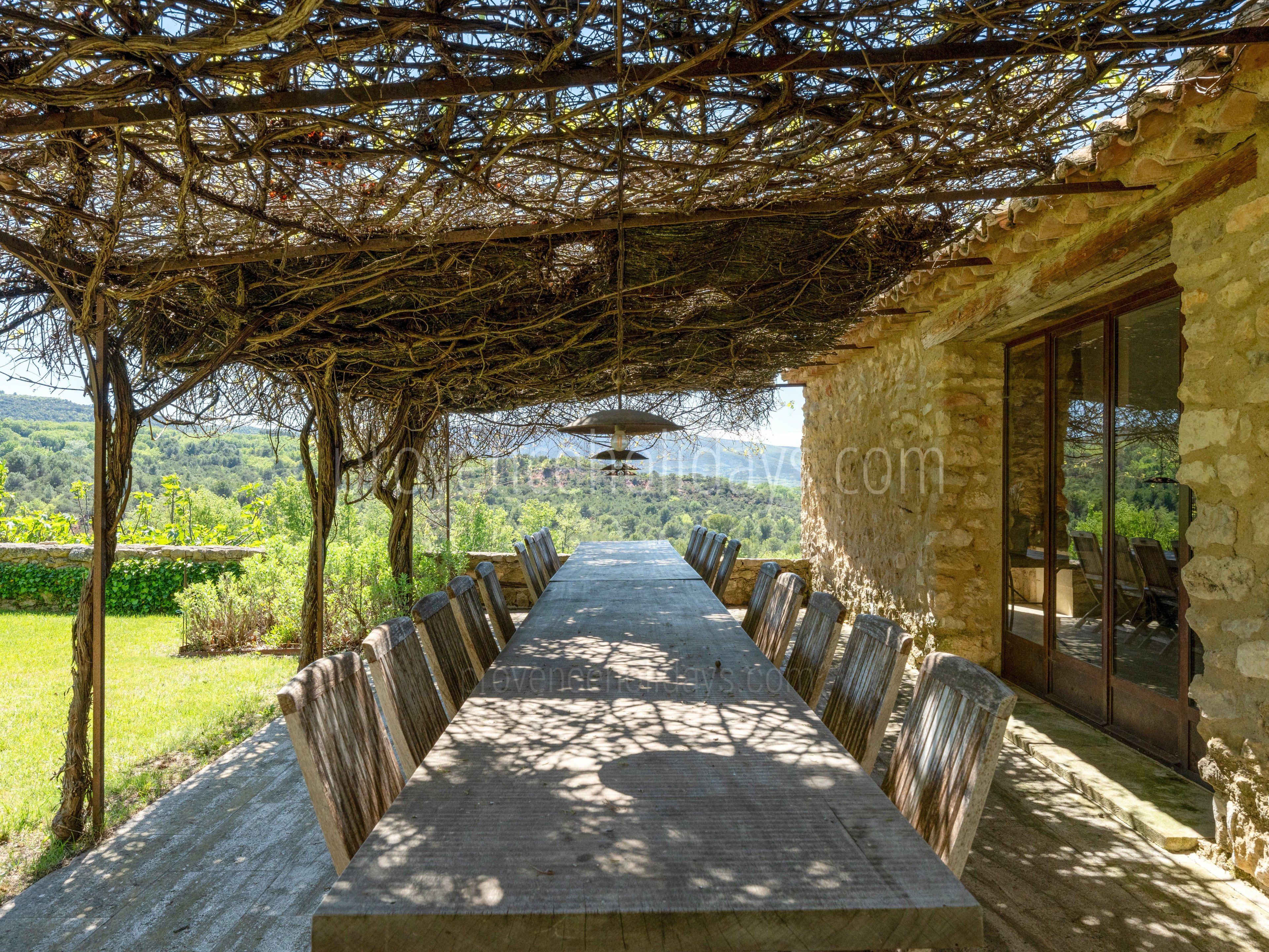 8 - Le Mas des Vignes: Villa: Exterior