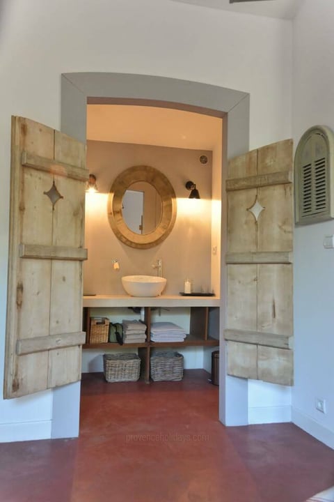 15 - Maison Gordes: Villa: Interior