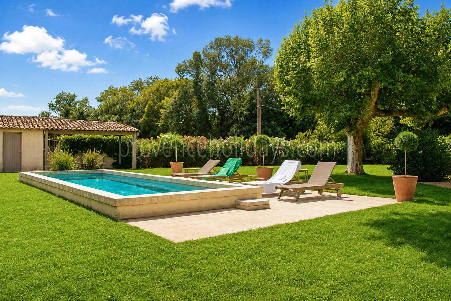 3 - Farmhouse with views of the Luberon: Villa: Pool