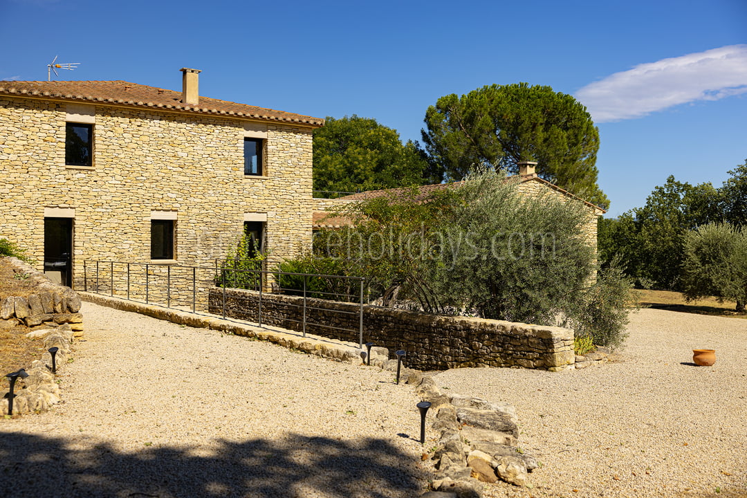 4 - Mas des Firmins: Villa: Exterior