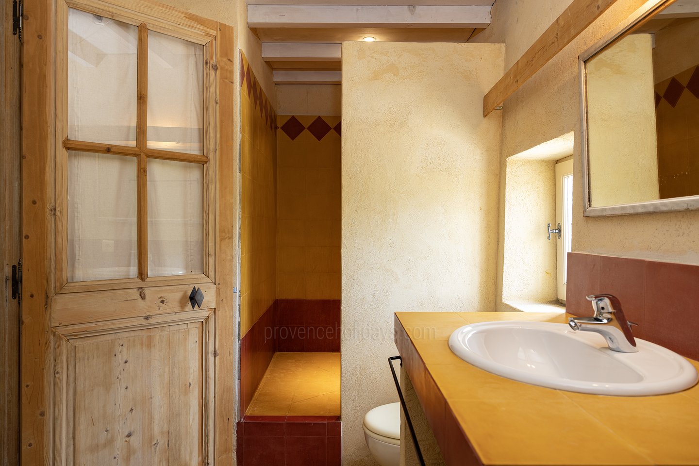 25 - Mas de Marguerite: Villa: Bathroom