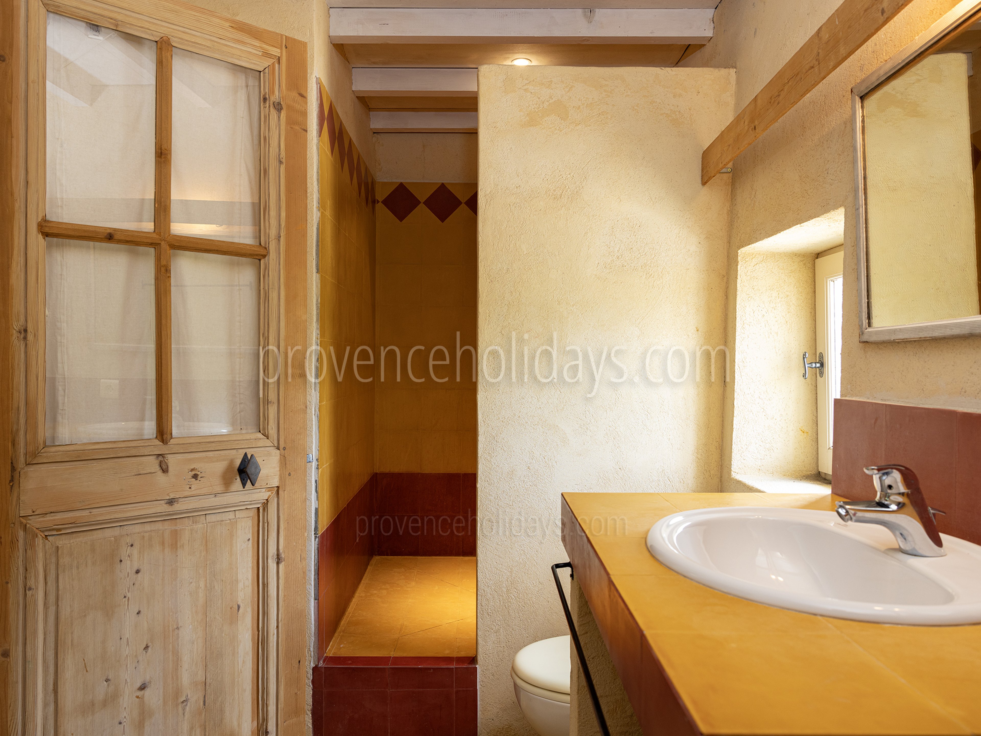 25 - Mas de Marguerite: Villa: Bathroom