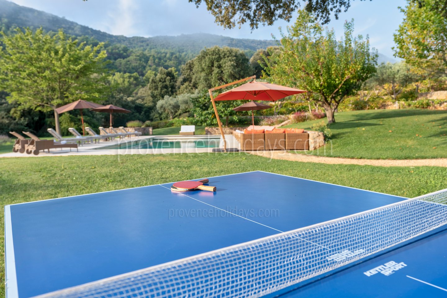 20 - Domaine de la Sainte Victoire: Villa: Exterior