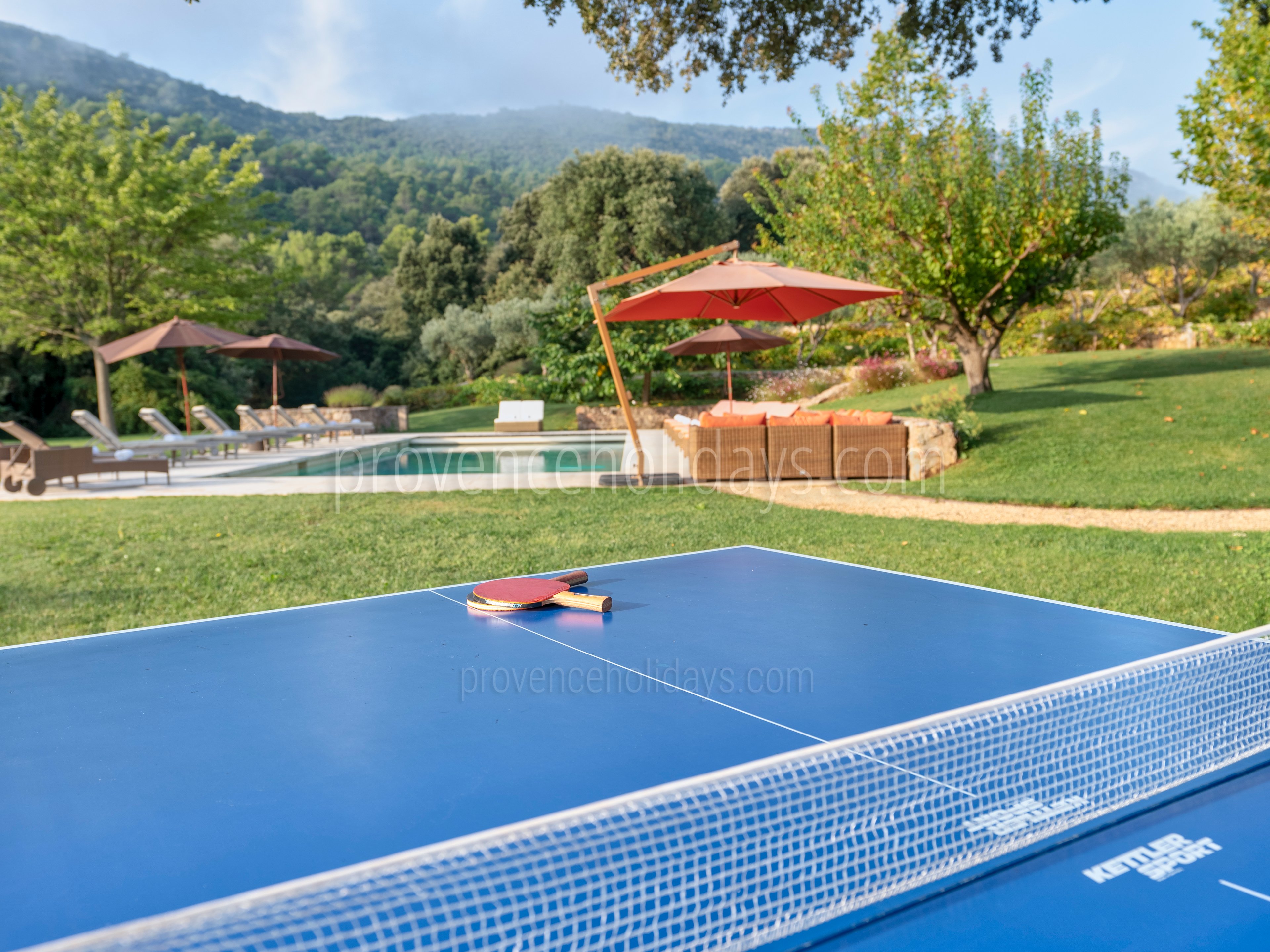 20 - Domaine de la Sainte Victoire: Villa: Exterior