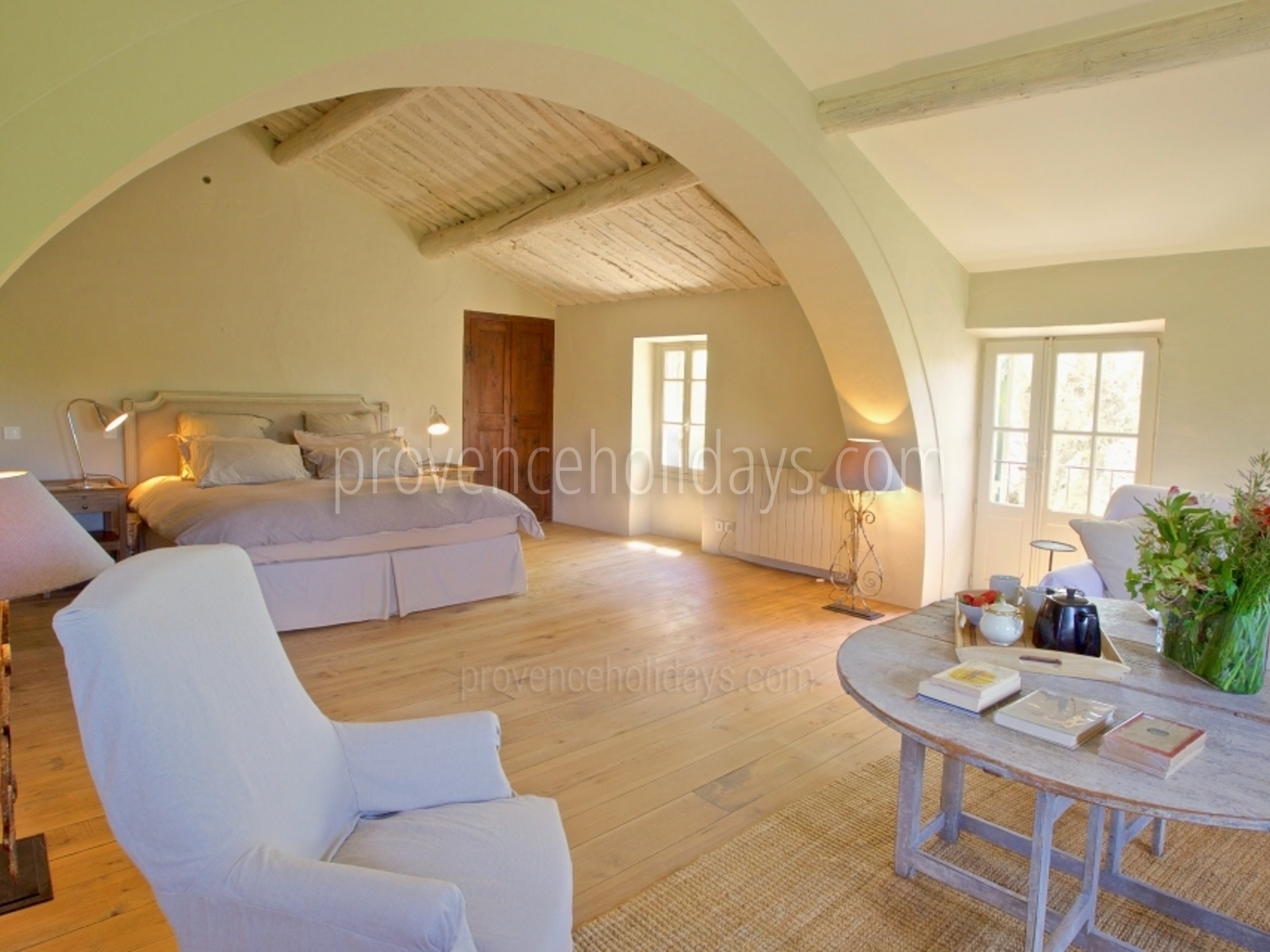 71 - Mas des Lavandes: Villa: Interior