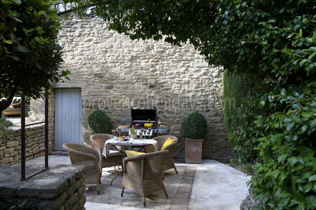 27 - Mas Cabrières: Villa: Exterior