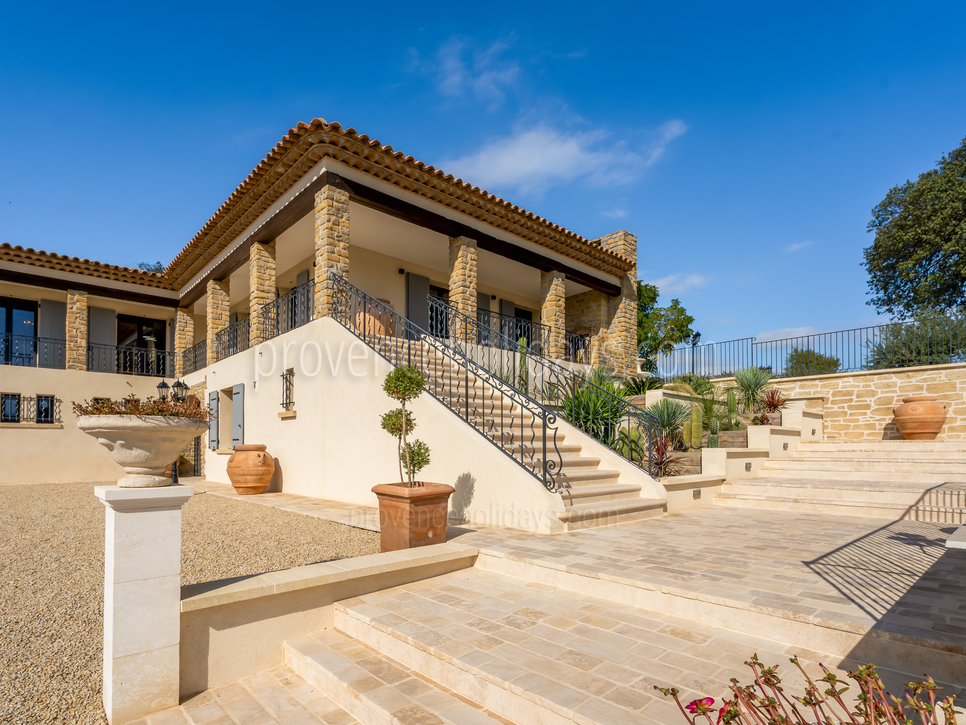 31 - Villa des Estrets: Villa: Exterior