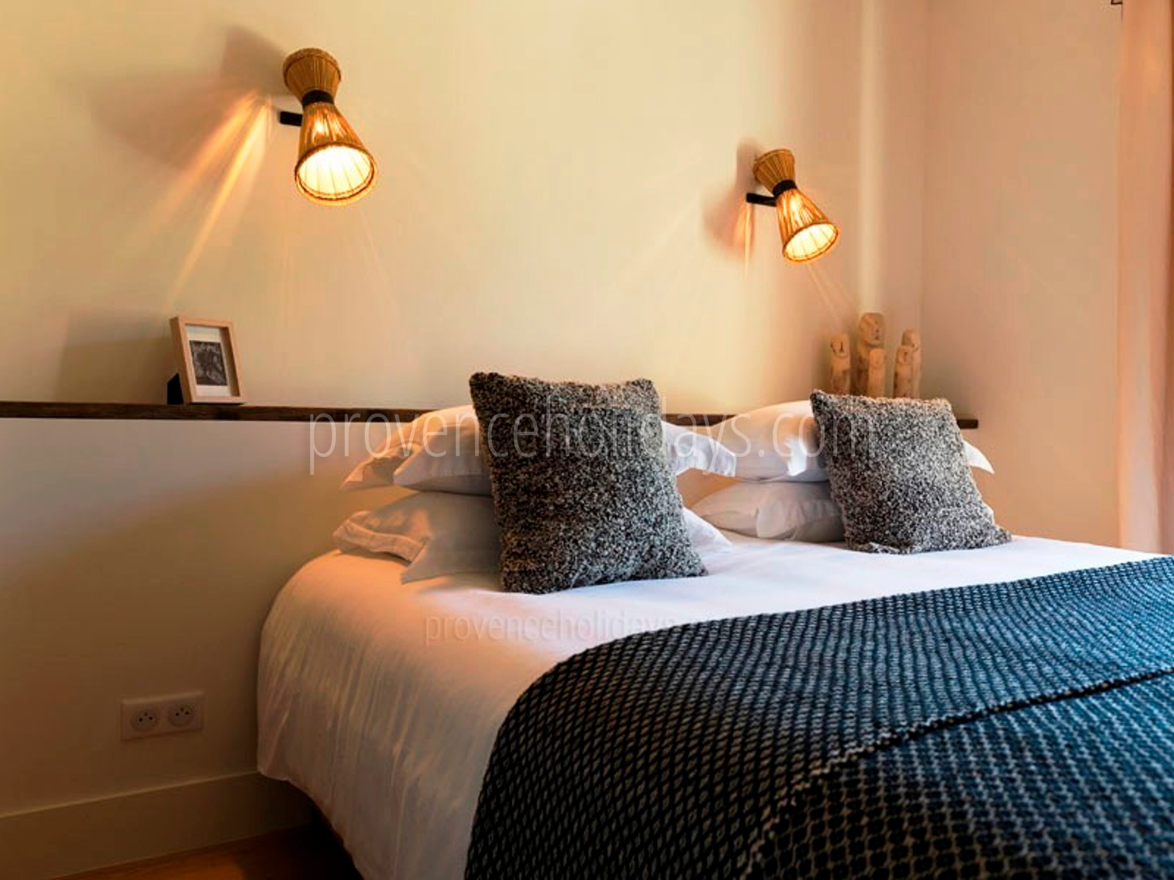 15 - Chez Sako: Villa: Bedroom