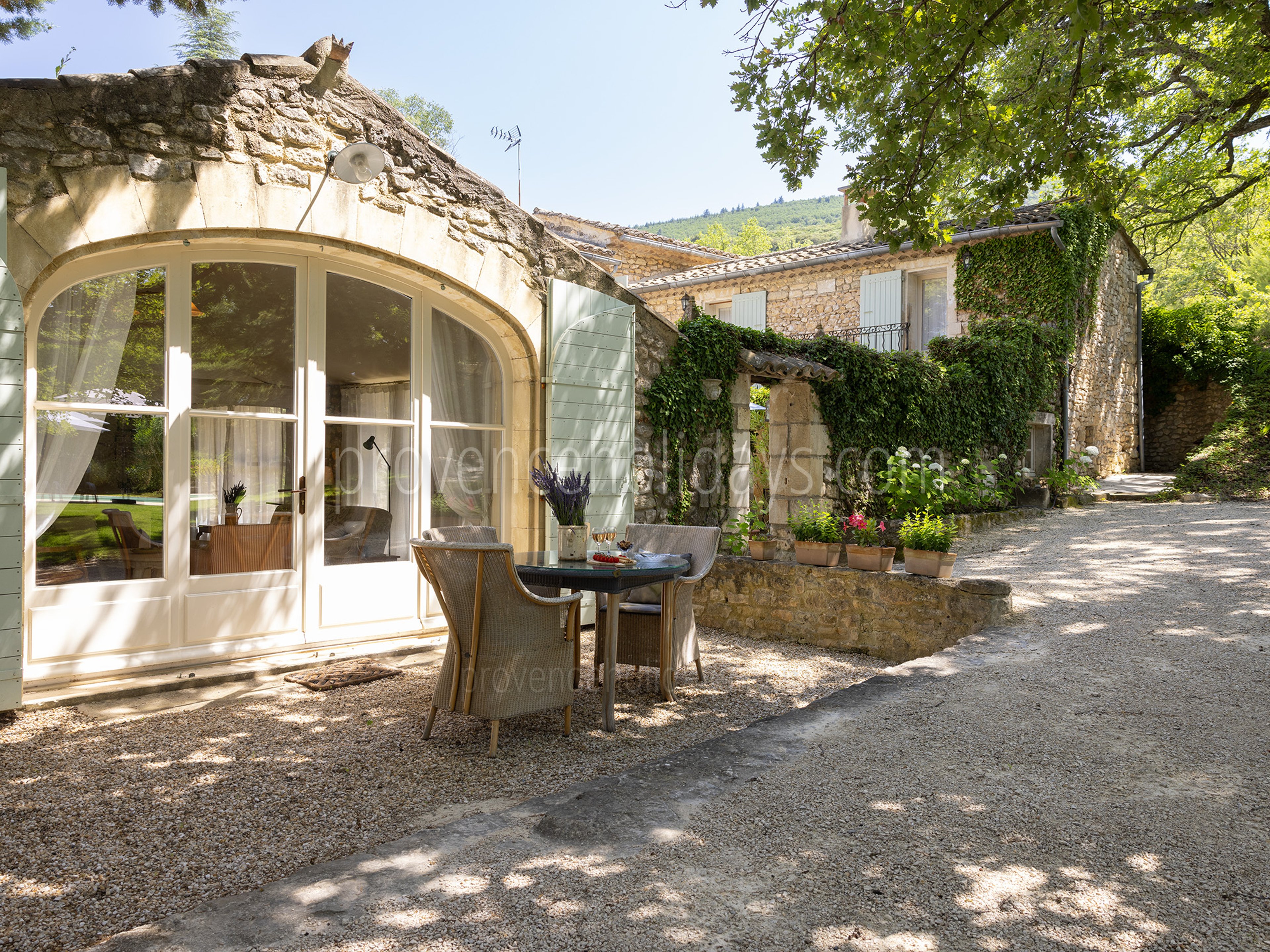 12 - Mas de Saint-Hilaire: Villa: Exterior