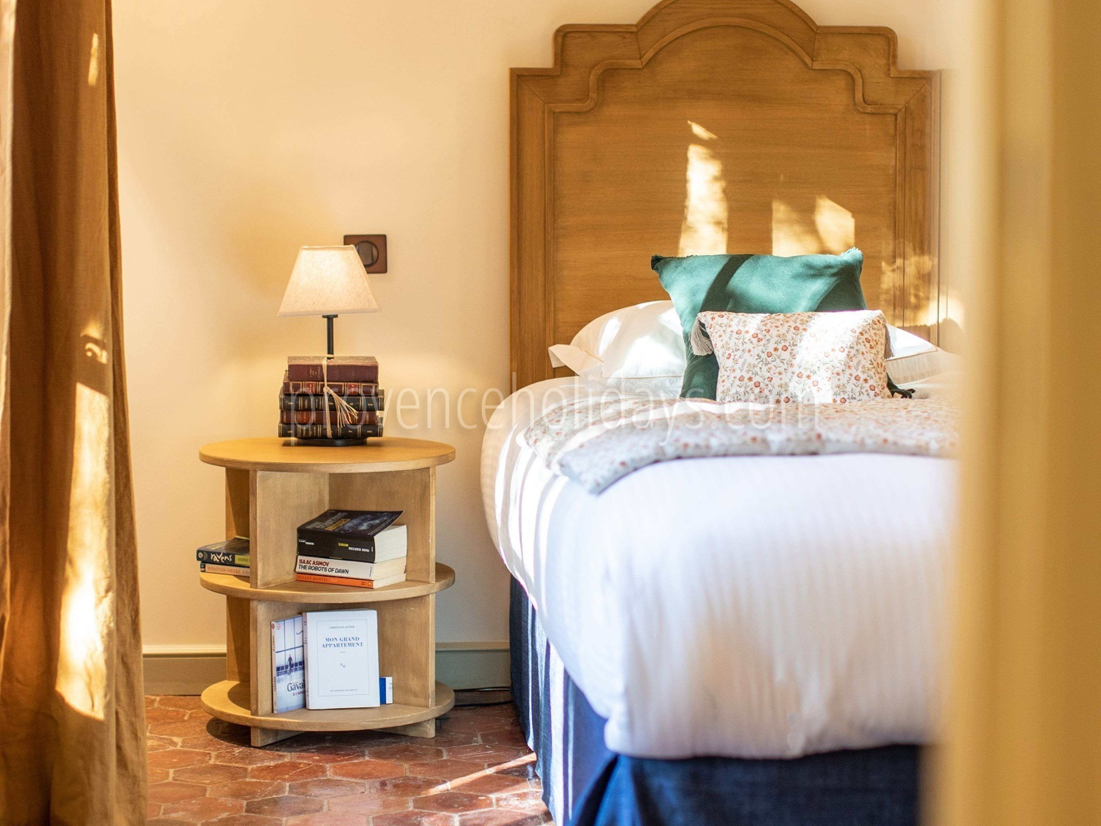25 - Villa La Vigne: Villa: Bedroom
