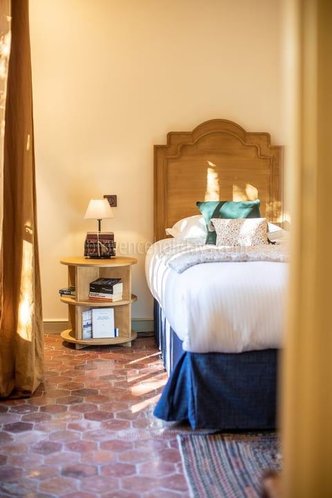 25 - Villa La Vigne: Villa: Bedroom