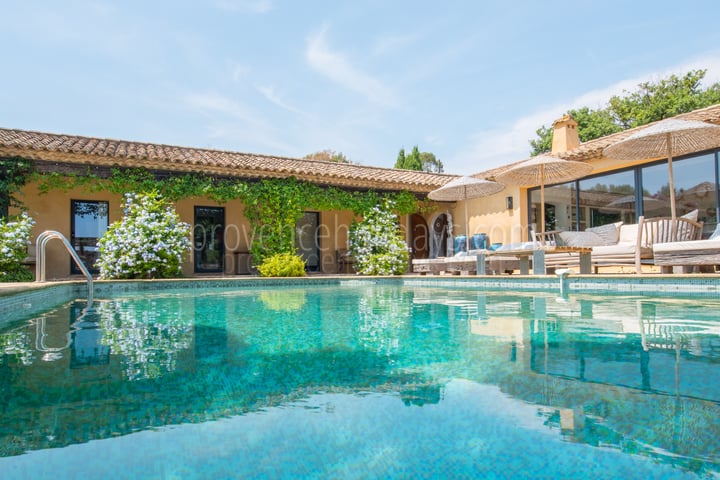 Spacious five-bedroom villa in the heart of Ramatuelle