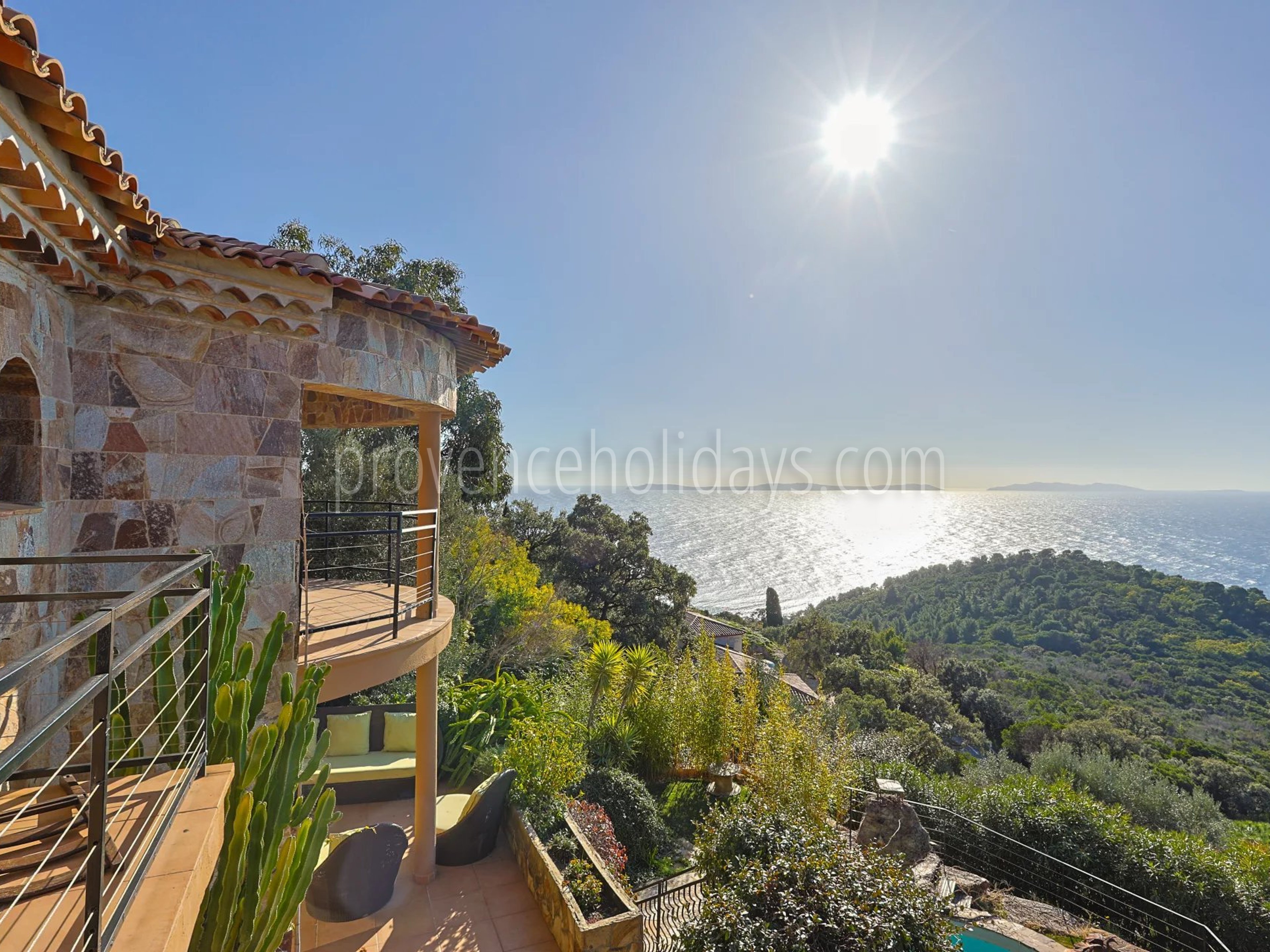 1 - Villa provençale à Rayol-Canadel-sur-Mer: Villa: Exterior