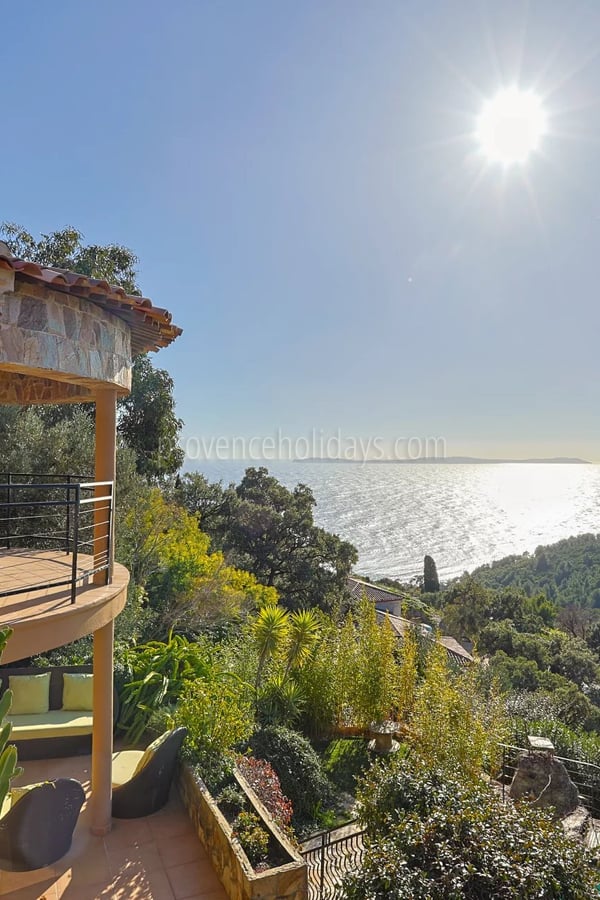 1 - Provençaalse villa in Rayol-Canadel-sur-Mer: Villa: Exterior