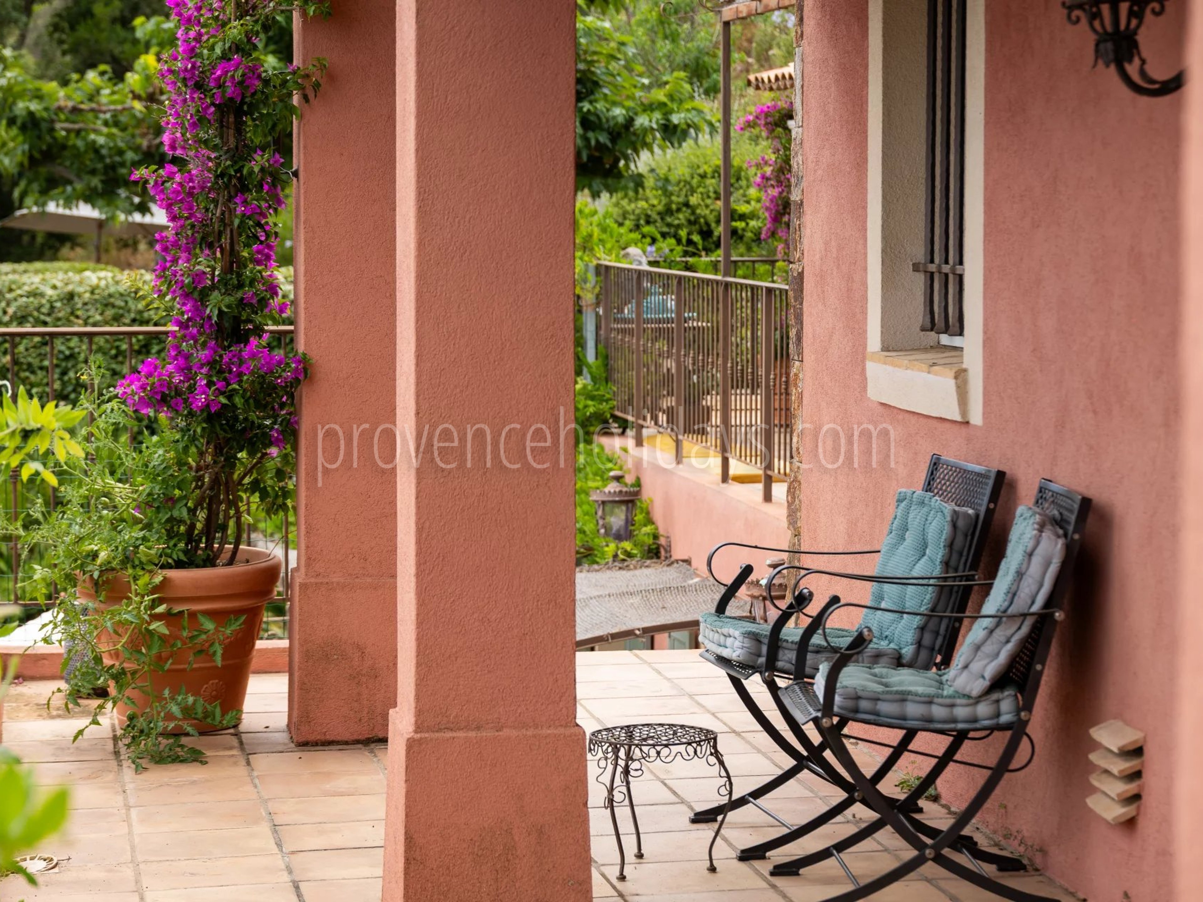 71 - Villa with sauna in La Garde-Freinet: Villa: Exterior