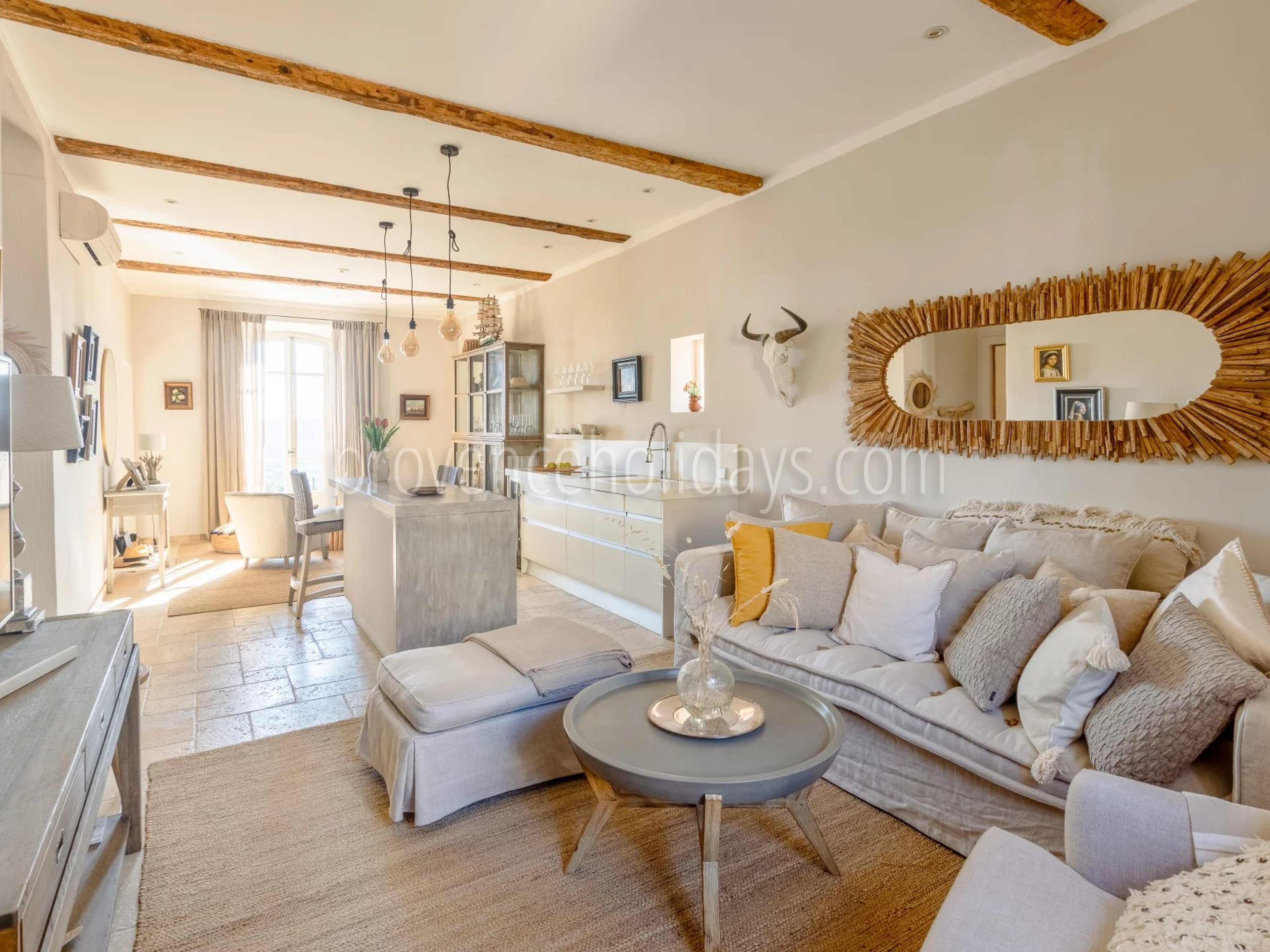 25 - Karakteristiek huis in Cap Bénat: Villa: Interior