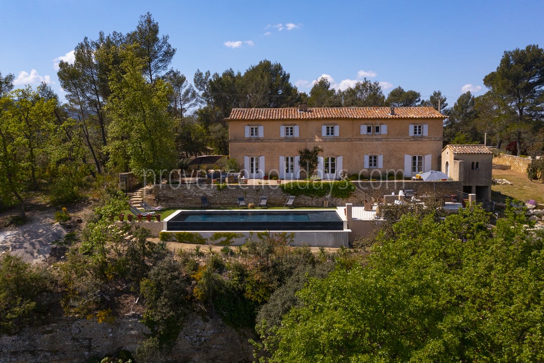 4 - Maison Ménerbes: Villa: Exterior